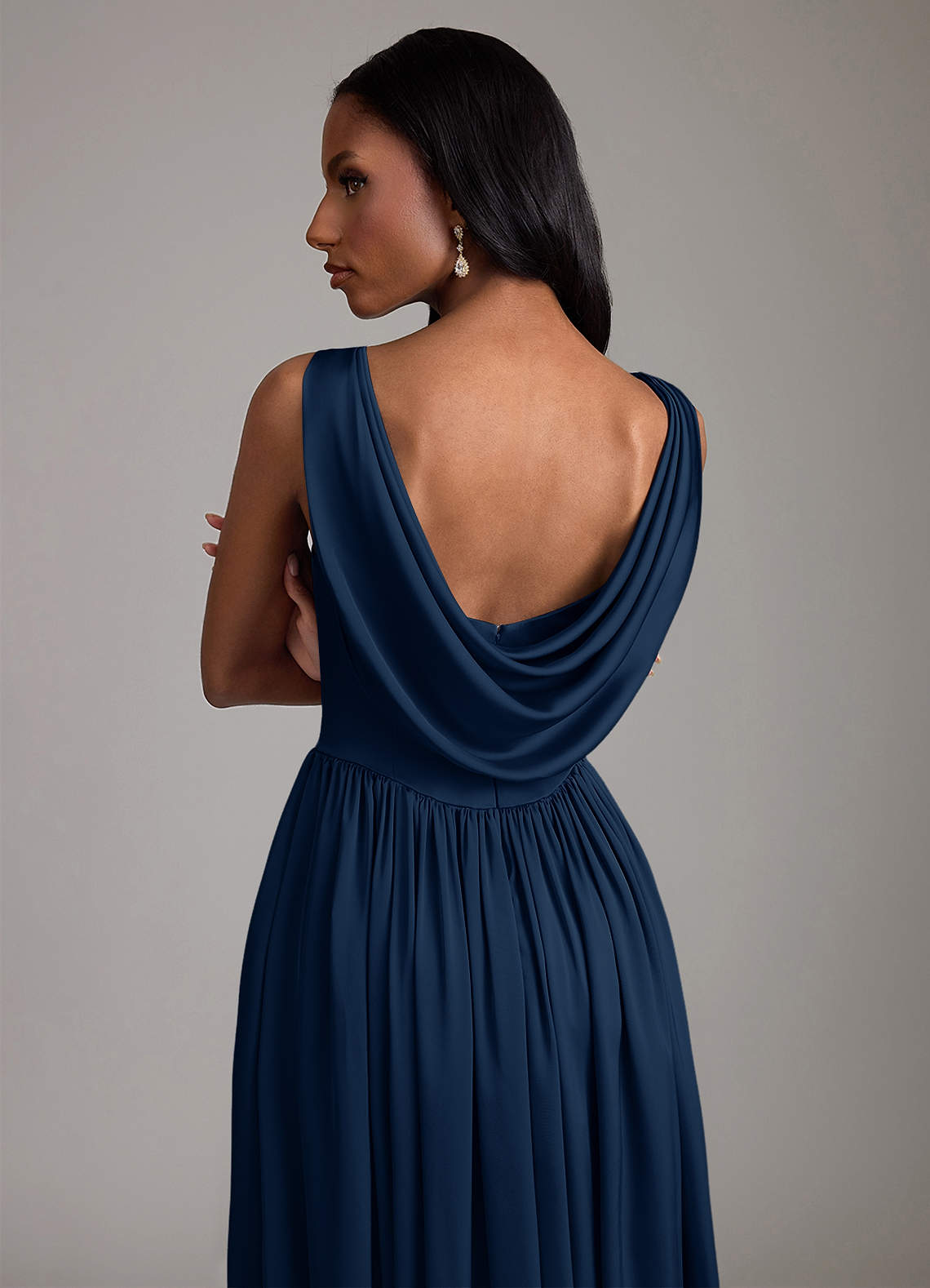 Azazie Novi Vestidos de madrinha de casamento Vestido Azul Marinho de Cetim elástico de Linha A com com Bolsos image3