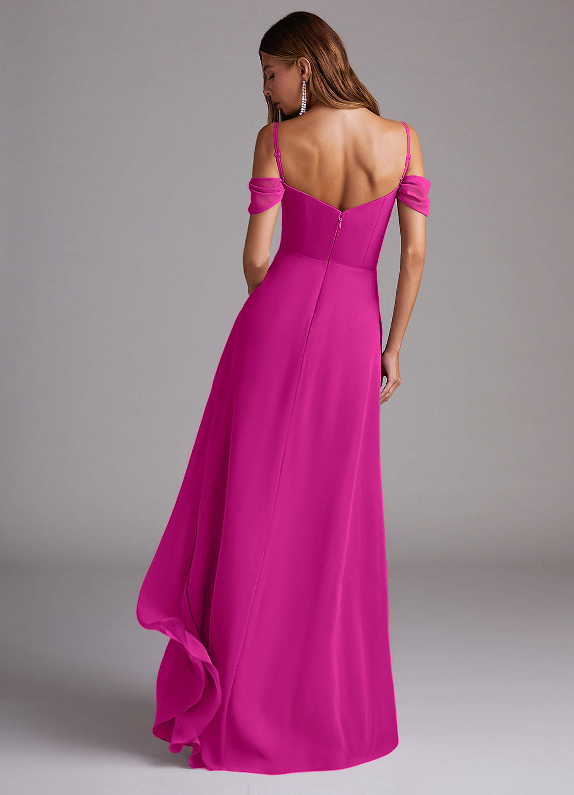Azazie Marley Vestidos de madrinha de casamento Vestido Fúcsia de Chiffon de Linha A com Ombros Caídos image1