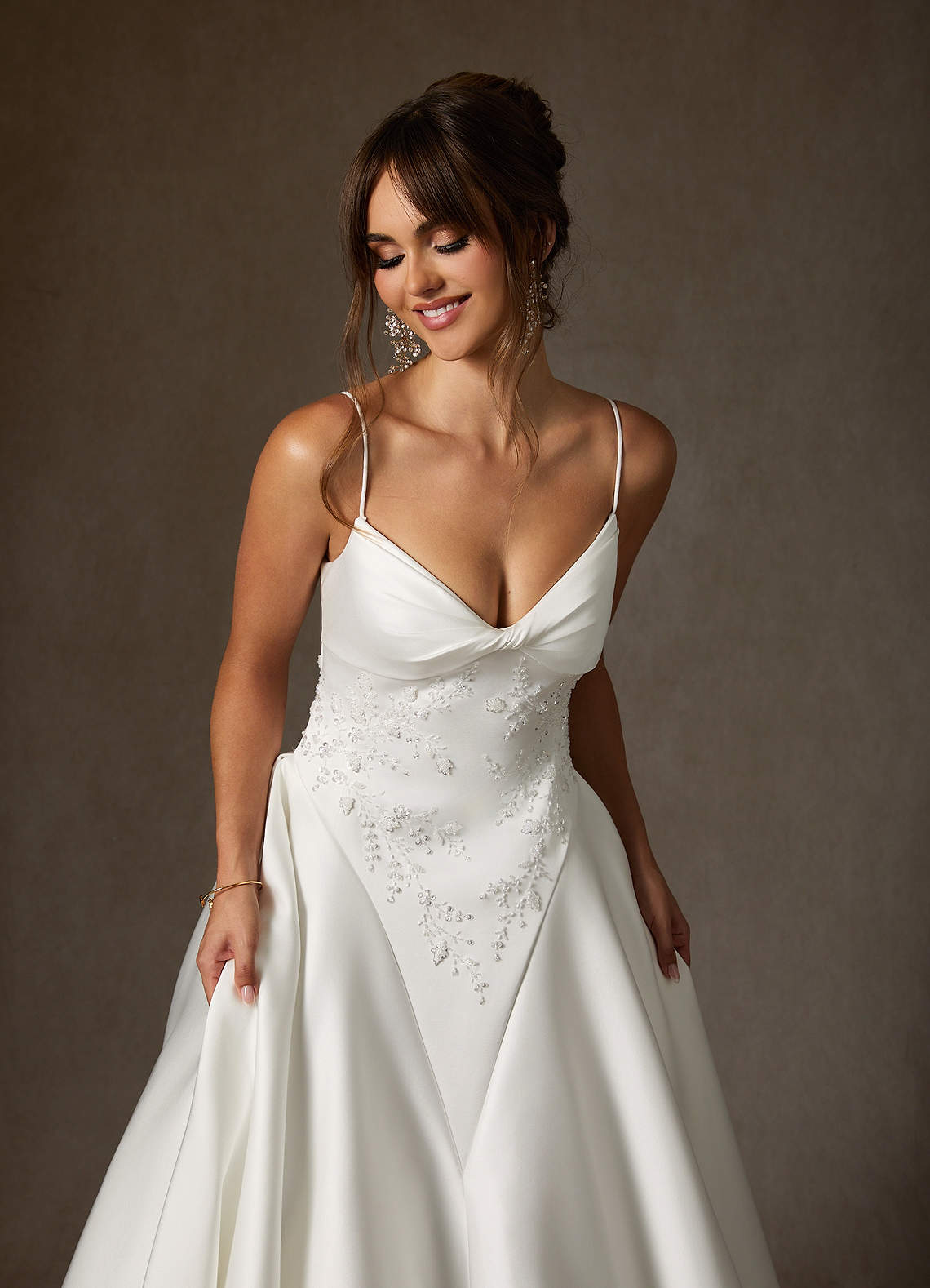 Azazie Emberlyn Vestidos de noiva Vestir Diamante Branco de Cetim Dupla Face de Linha A image4