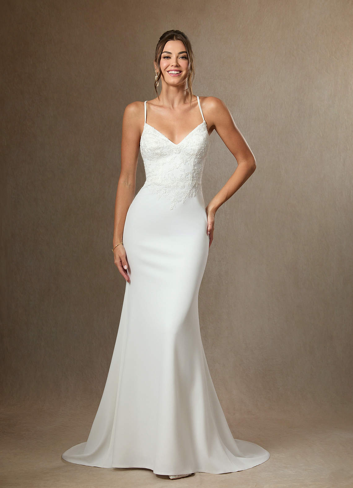 Azazie Kita Robes de mariée Robe Sirène en Crêpe Élastique Dentelle Blanc De Diamant image3