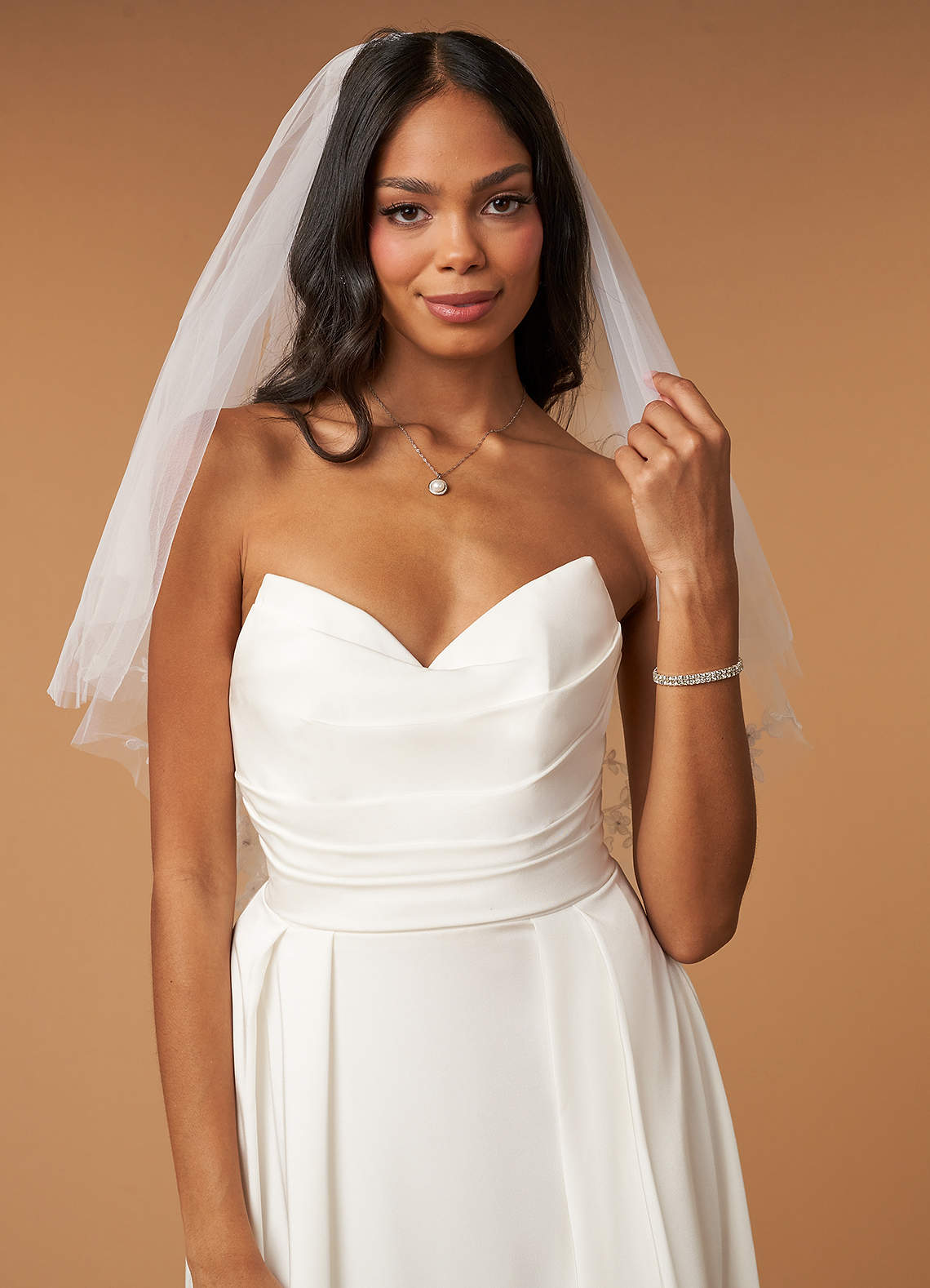 front Rose Lace Elbow Length Veil With Blusher