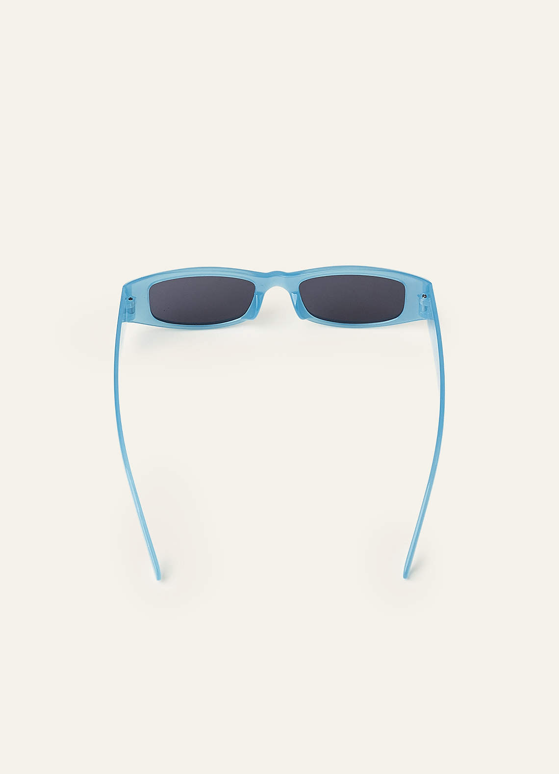 front BRIDE Letter Square Photo-Ready Sunglasses