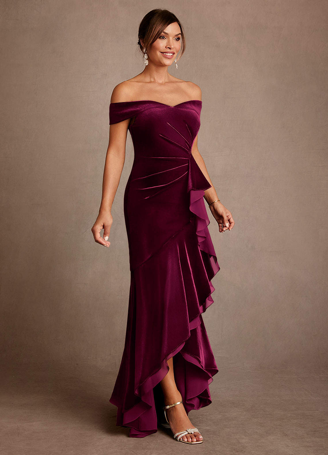 Azazie Billings Vestidos para mãe da noiva Vestido Cabernet de Veludo de sereia com Fora do ombro image3