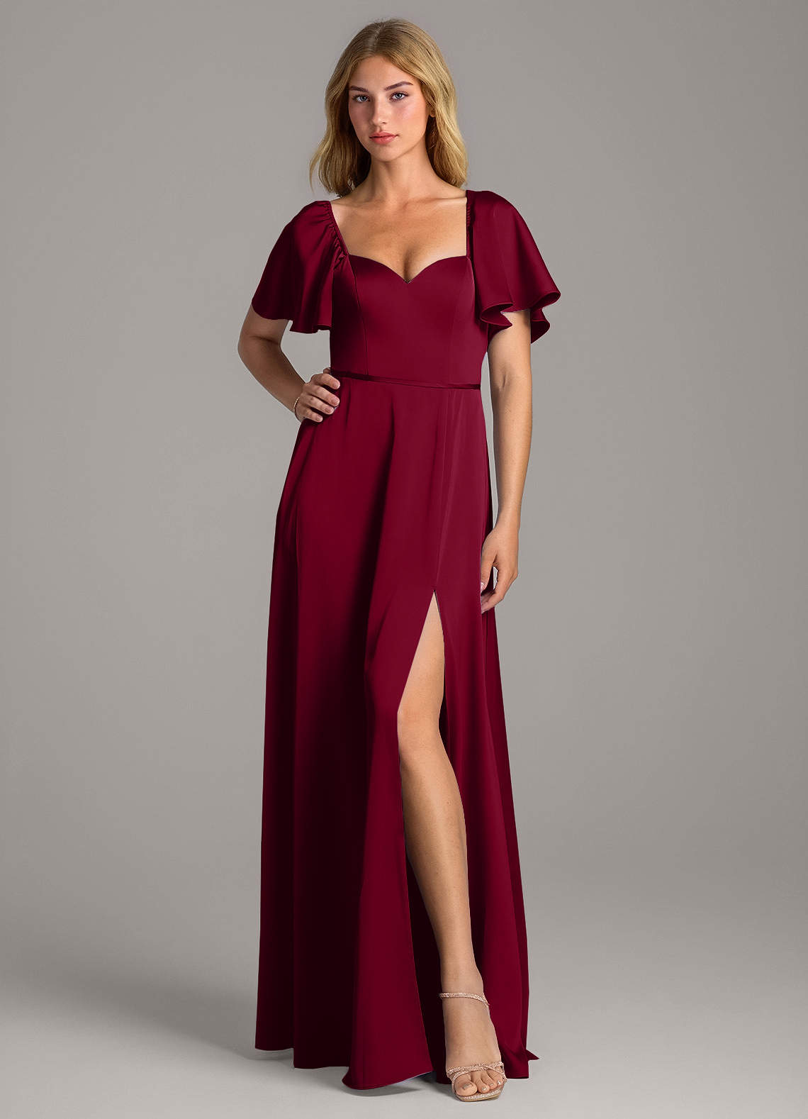 Azazie Chloe Vestidos de damas de honor Vestido de Borgoña de Satén Elástico de Corte en A con Escote de Corazón image1