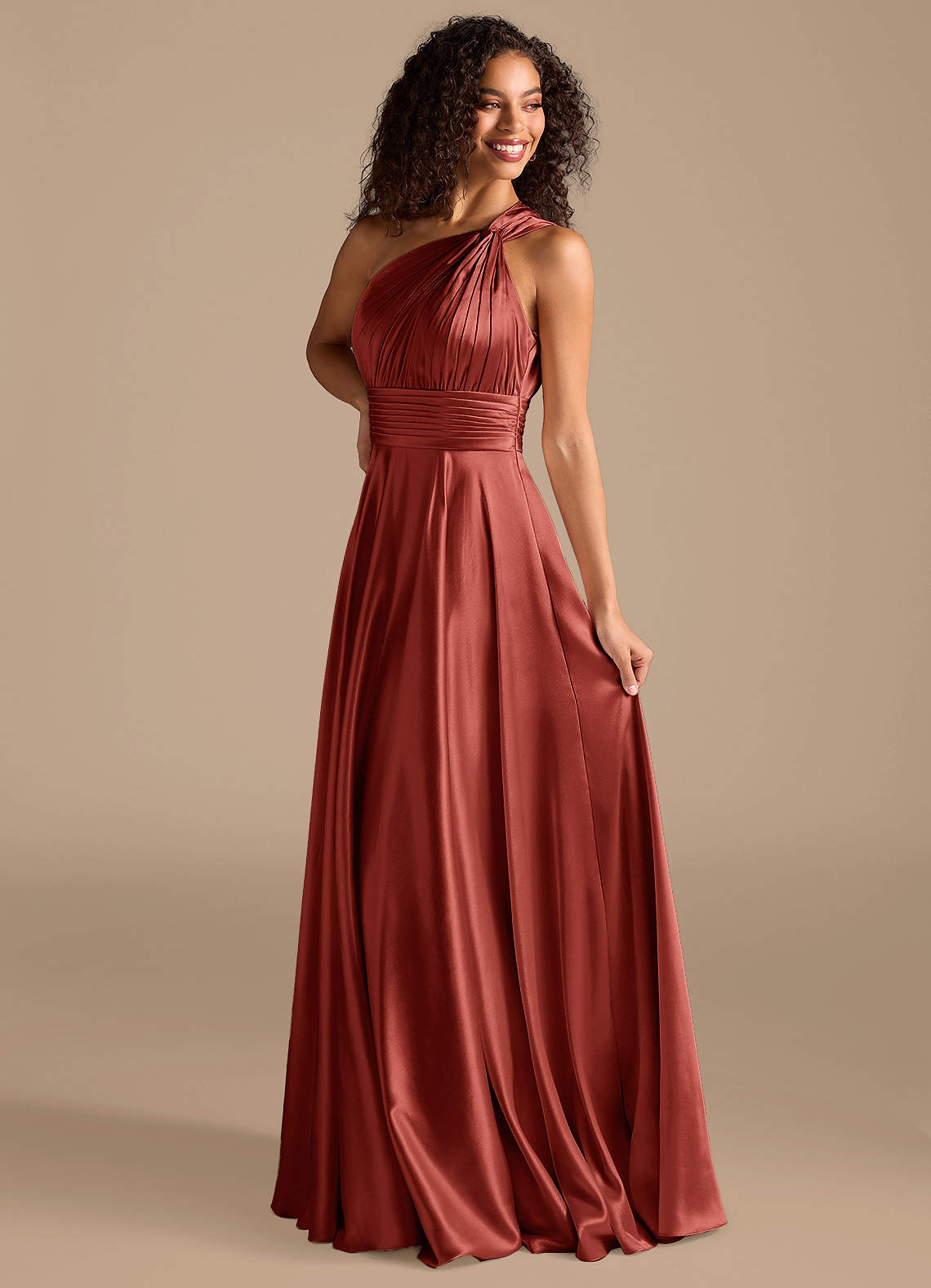 Azazie Charlize Robes de demoiselle d'honneur Robe Trapèze en Satiné métallisé Une épaule Terracotta image4