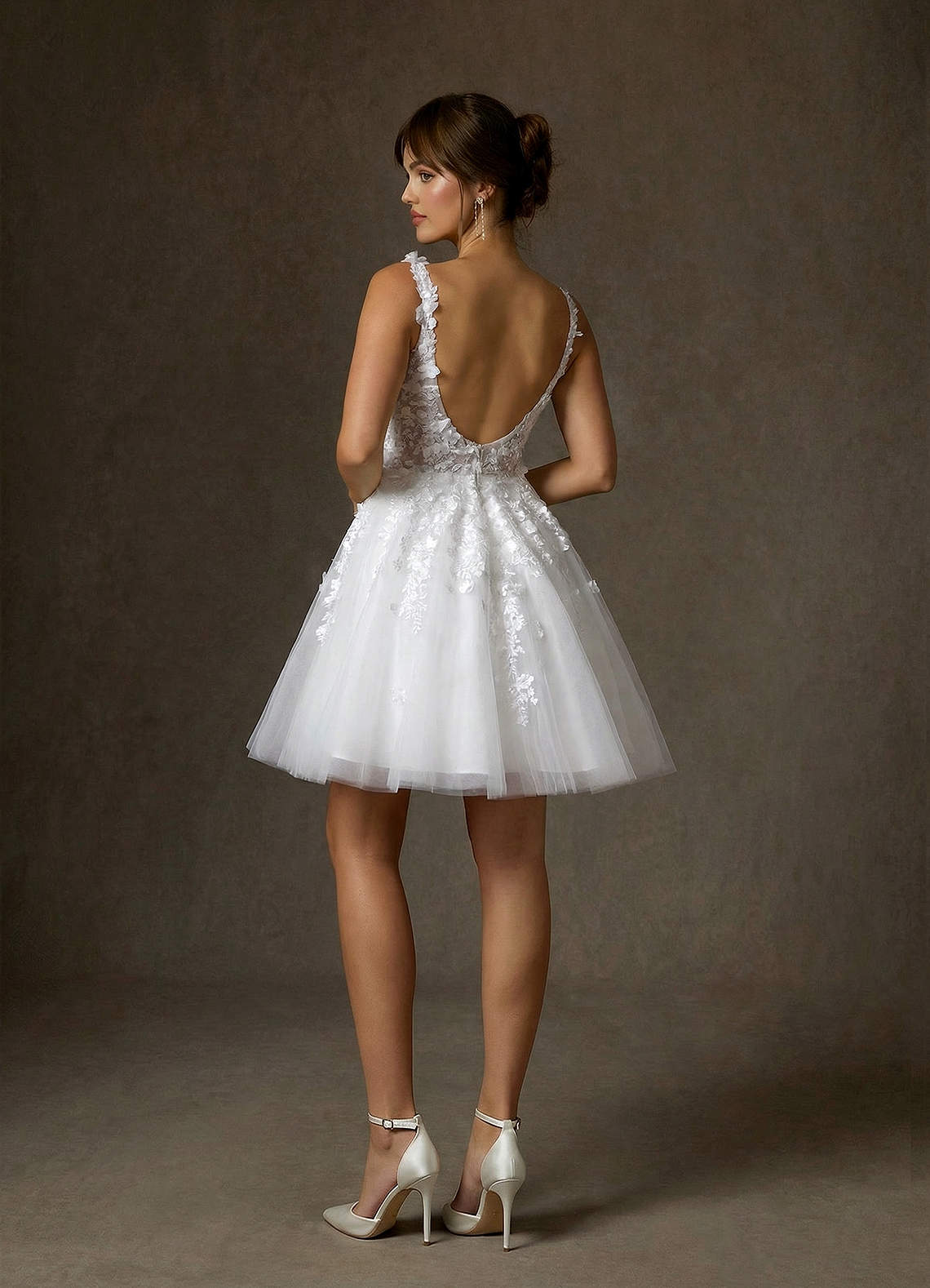 Azazie Sabine Robes de mariée Robe Trapèze en Dentelle Col Carré Blanc De Diamant image1