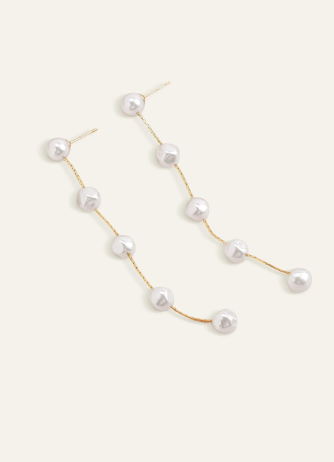 front Orecchini vintage con nappe di perle