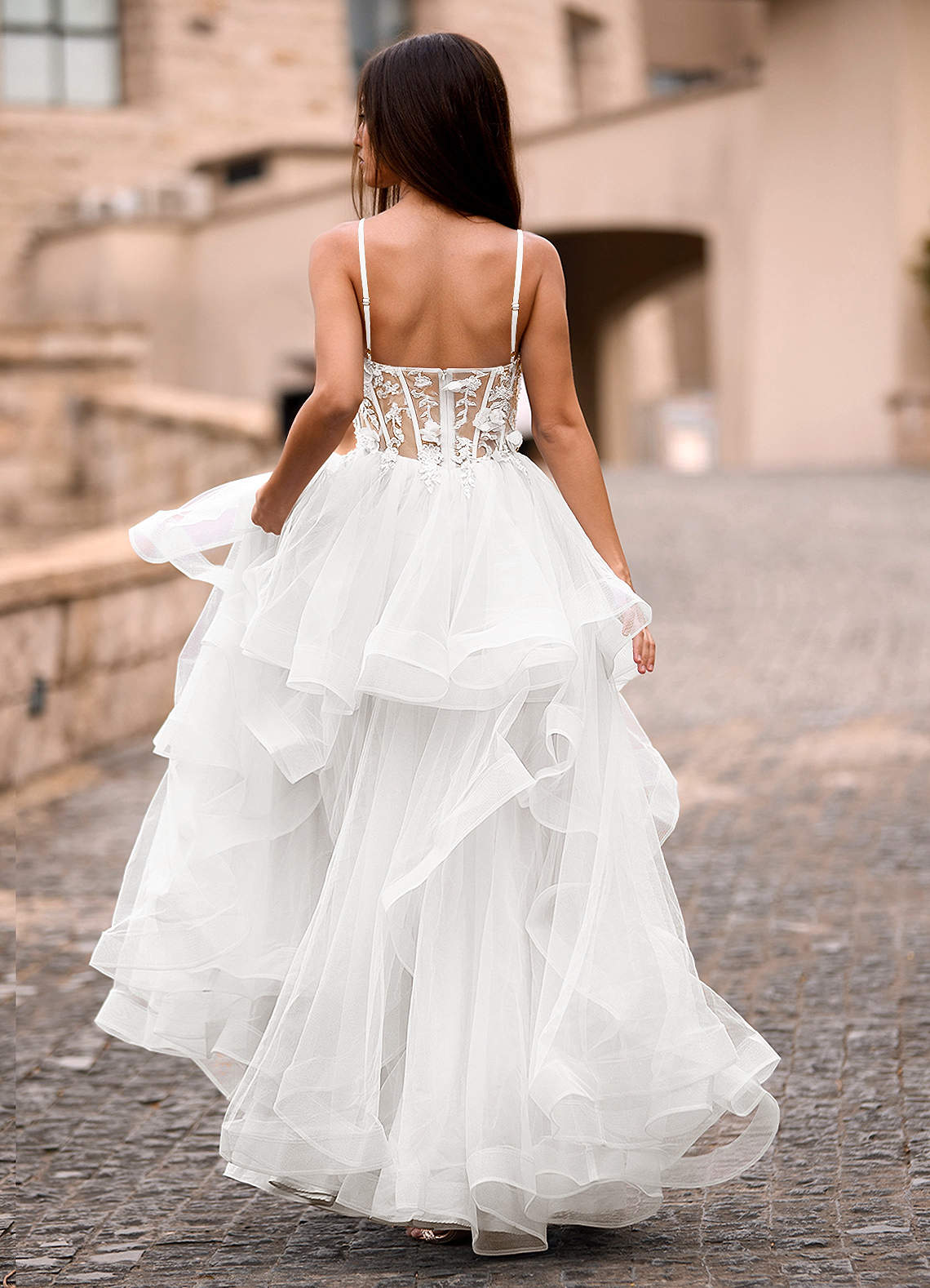 Dreama Ivoire Robe de bal corset en dentelle à volants image1