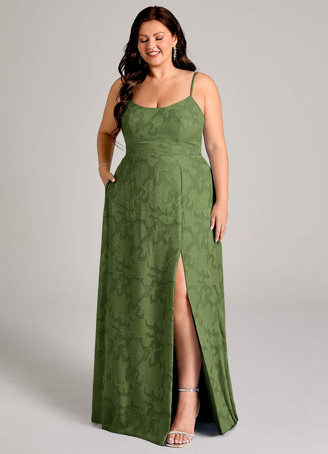 Azazie Moira Vestidos de madrinha de casamento Vestido Oliva de Esgotamento Floral de Linha A com Racha Lateral image9