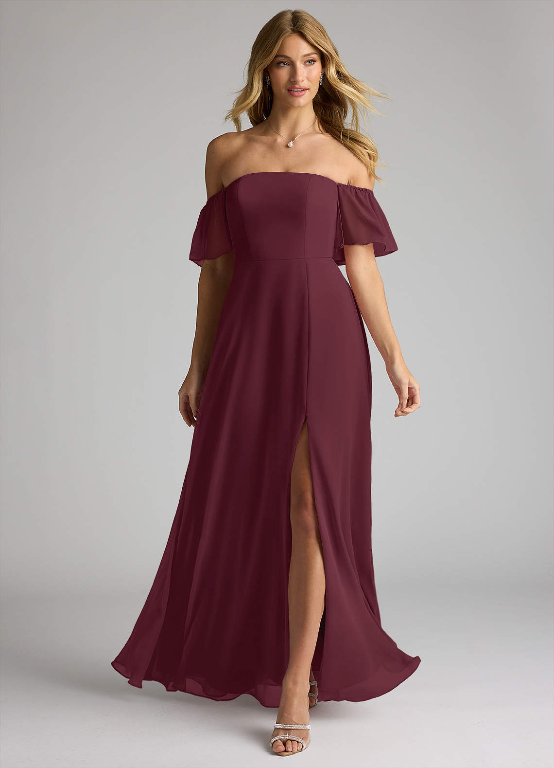 Azazie Sue Jurken voor bruidsmeisjes Converteerbaar Jurk van Chiffon met A-Lijn Off the Shoulder Cabernet image1