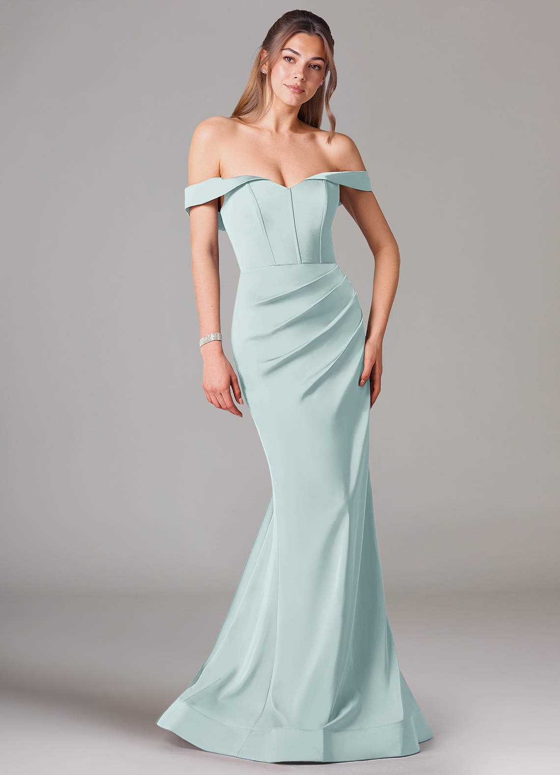 Azazie Everly Vestidos de damas de honor Vestido de Neblina de Satén Elástico de Corte Sirena Convertible con Vestidos sin tirantes image1