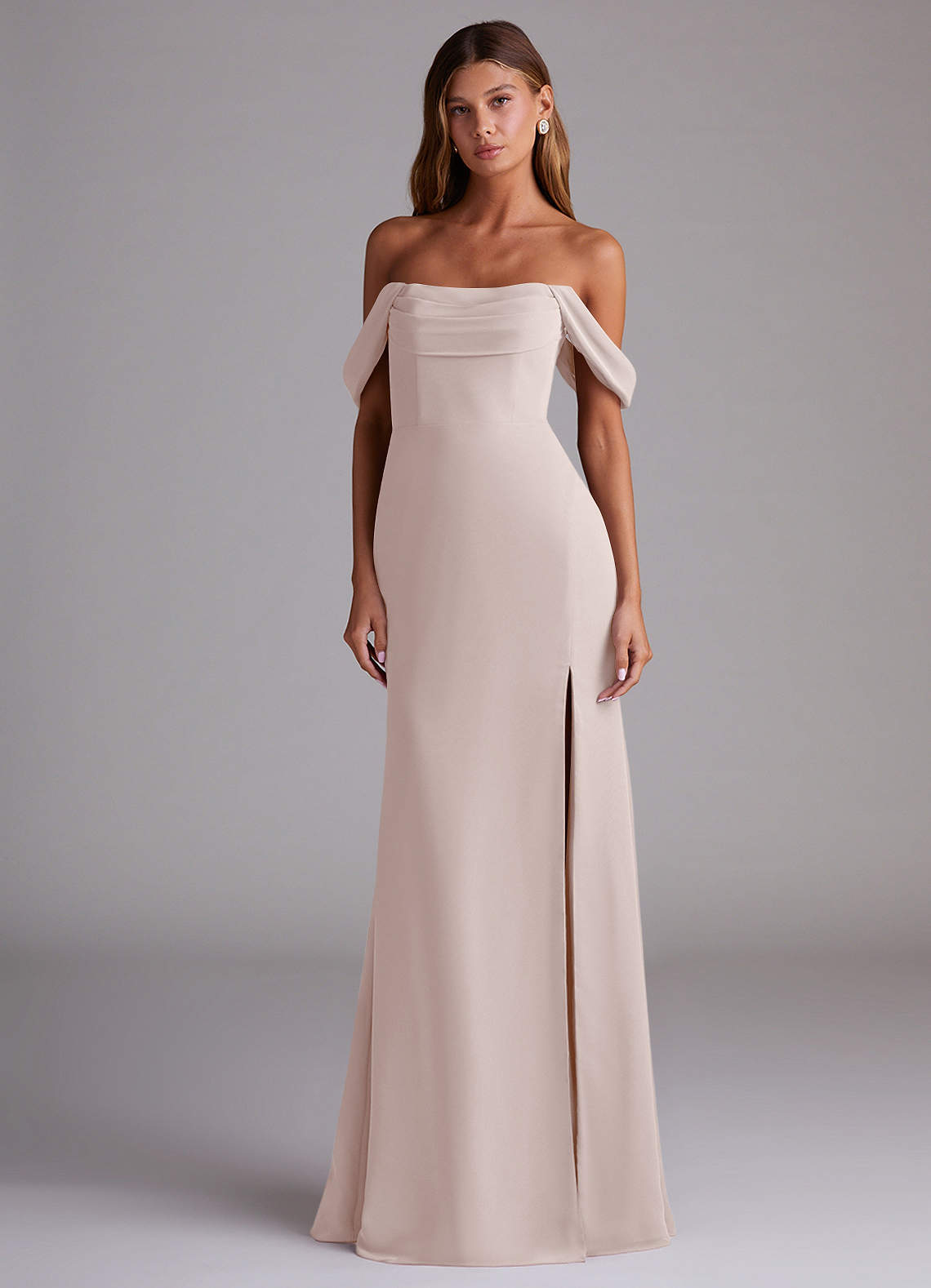Azazie Saige Vestidos de madrinha de casamento Vestido Pétala De Rosa de Chiffon de Linha A com Fora do ombro image2