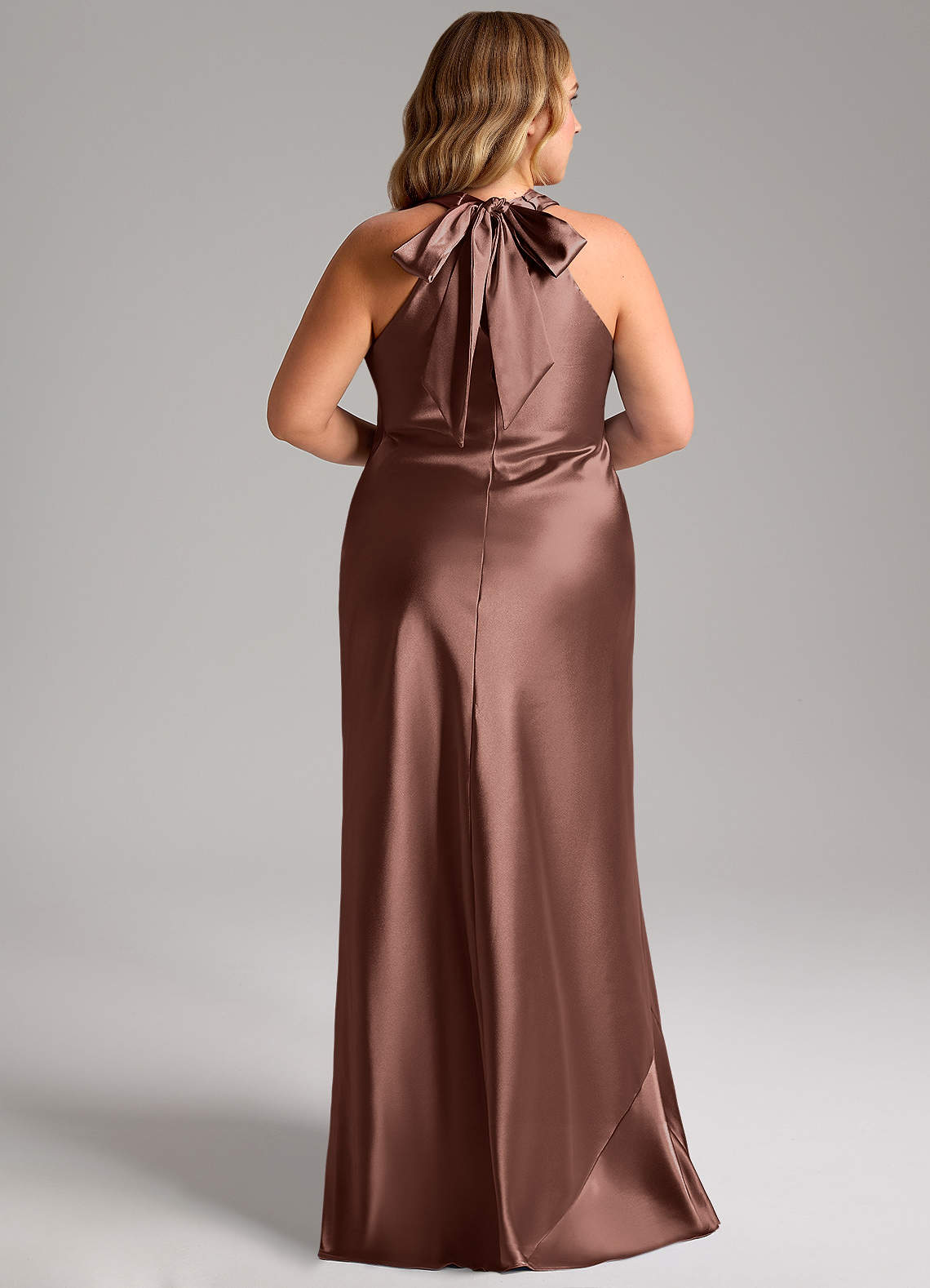 Azazie Doretta Robes de demoiselle d'honneur Robe Sirène en Satiné métallisé Arc Expresso image12