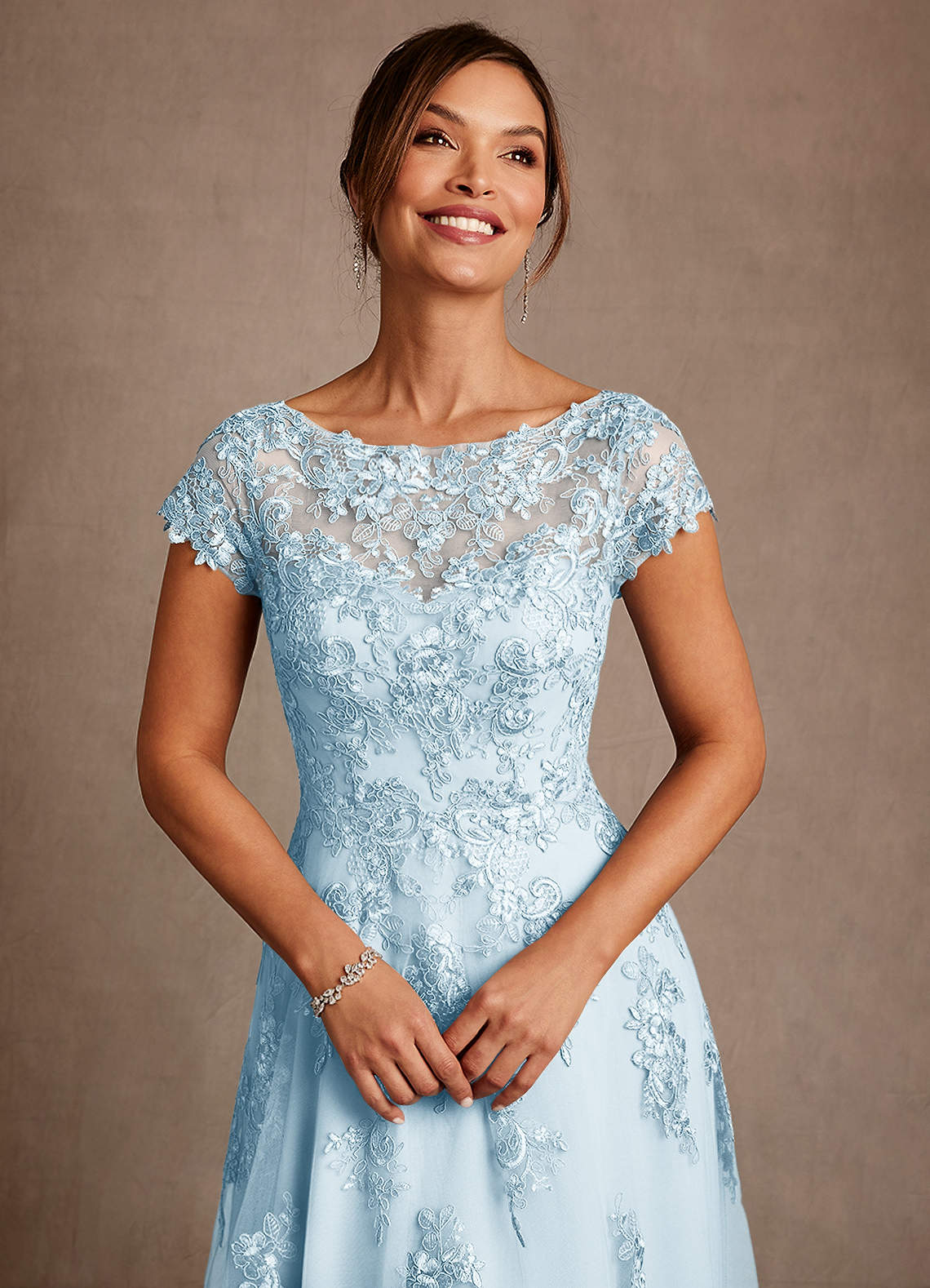 Azazie Jolanda Mère de la mariée Robes Robe Trapèze en Dentelle Bleu Ciel image4