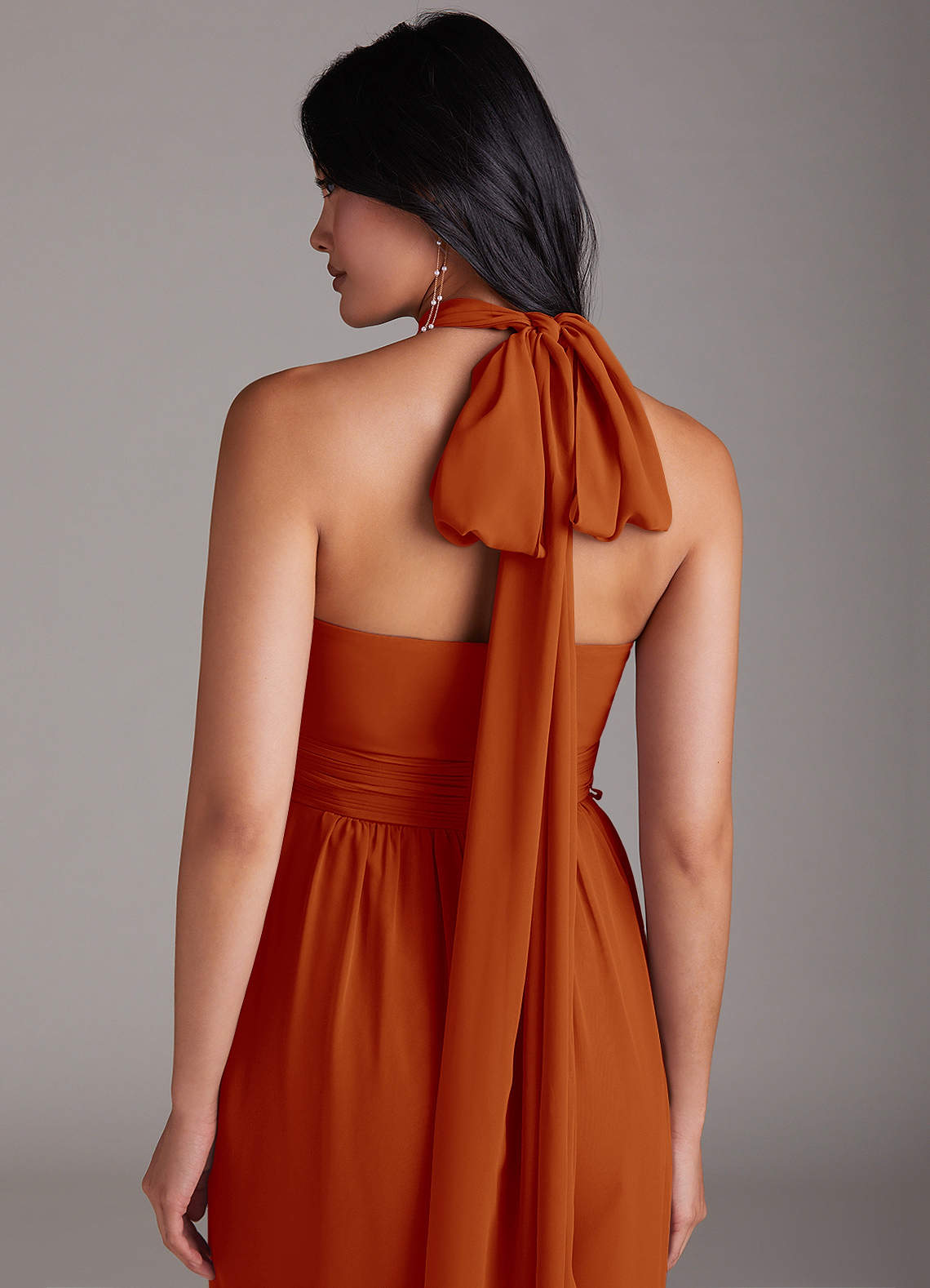 Azazie Lamara Robes de demoiselle d'honneur Combinaison Convertible en Mousseline de soie Épaule décolletée Paprika image9