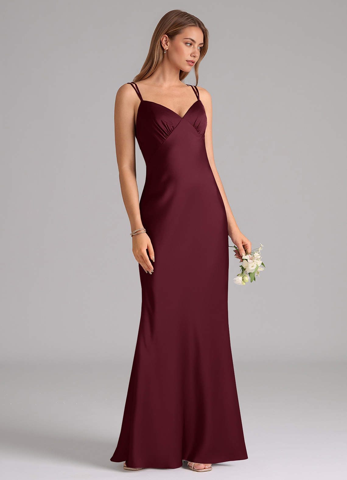 Azazie Suttona Vestidos de damas de honor Vestido de Cabernet de Satén Elástico de Corte en A con Plisado image1