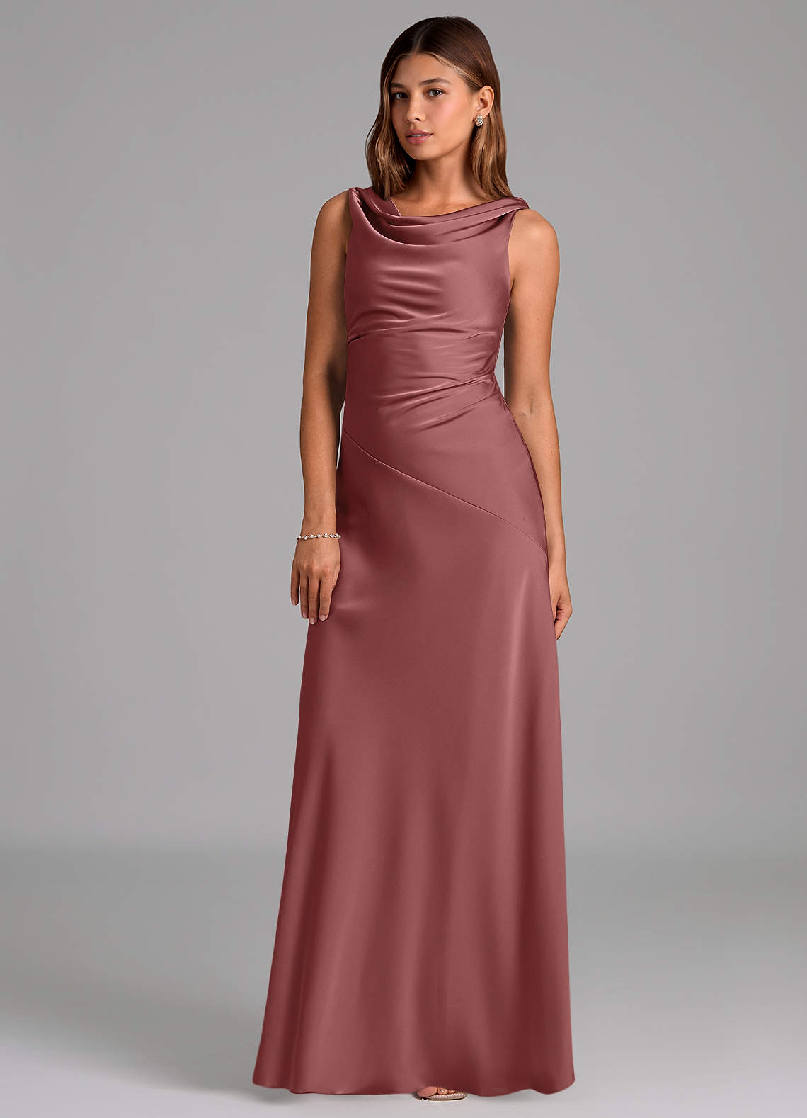 Azazie Nerine 신부 들러리 드레스 A라인 주름진 스트레치 새틴 바닥 길이 드레스 image1