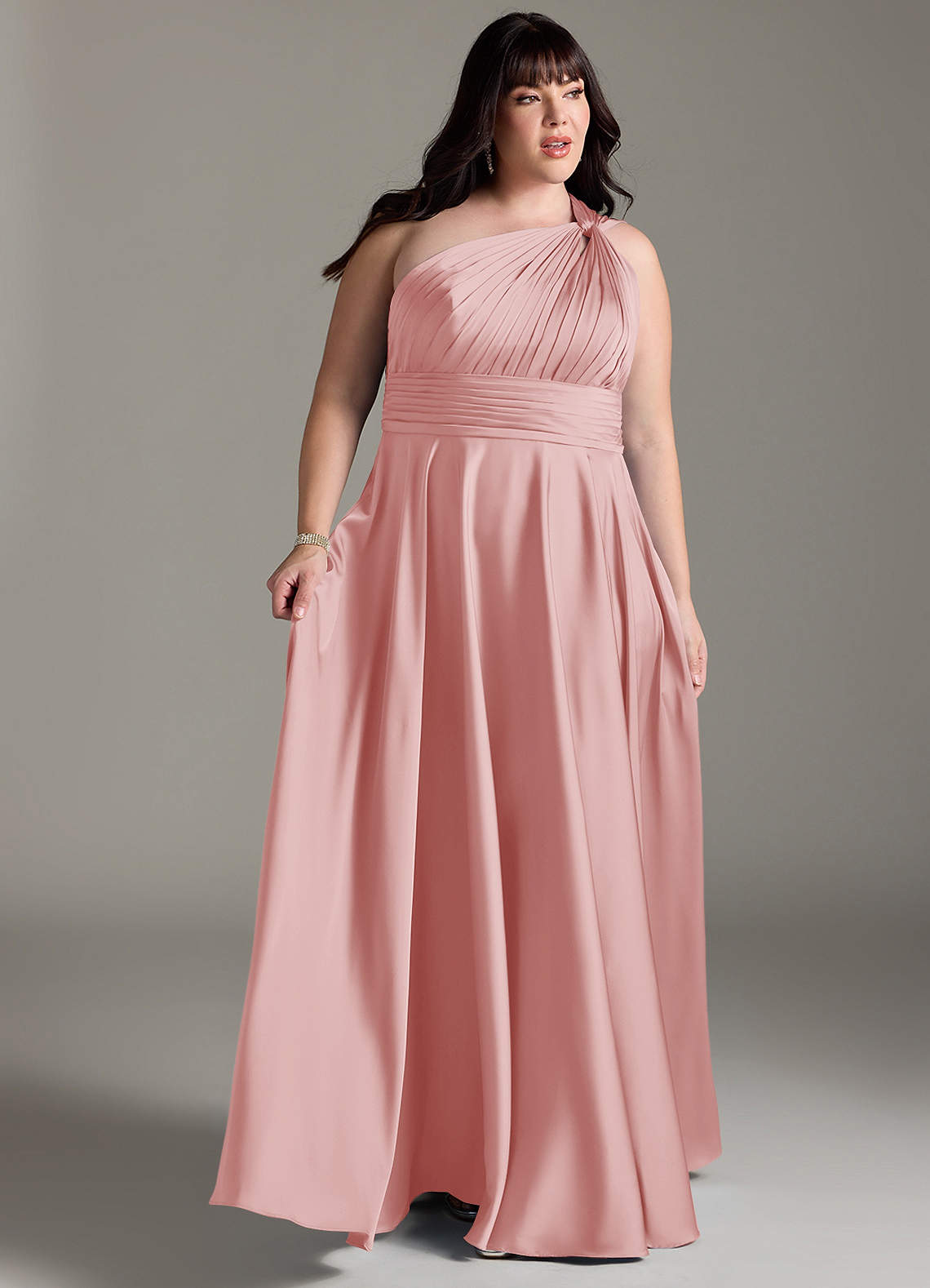 Azazie Charlize Robes de demoiselle d'honneur Robe Trapèze en Satin extensible Une épaule Rose Poudré image10