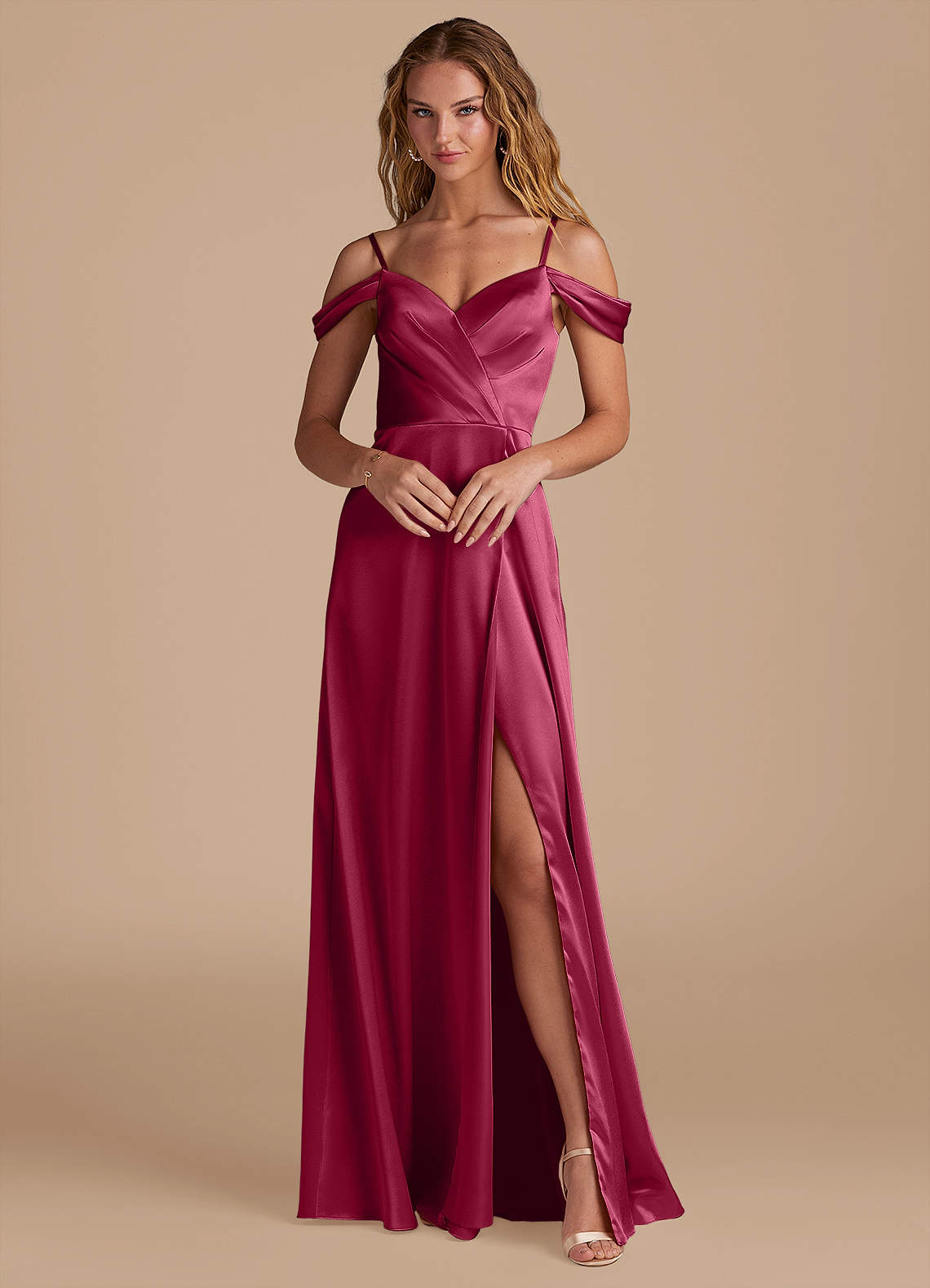 Azazie Ocean Robes de demoiselle d'honneur Robe Trapèze en Satiné métallisé Épaule décolletée Bourgogne image1