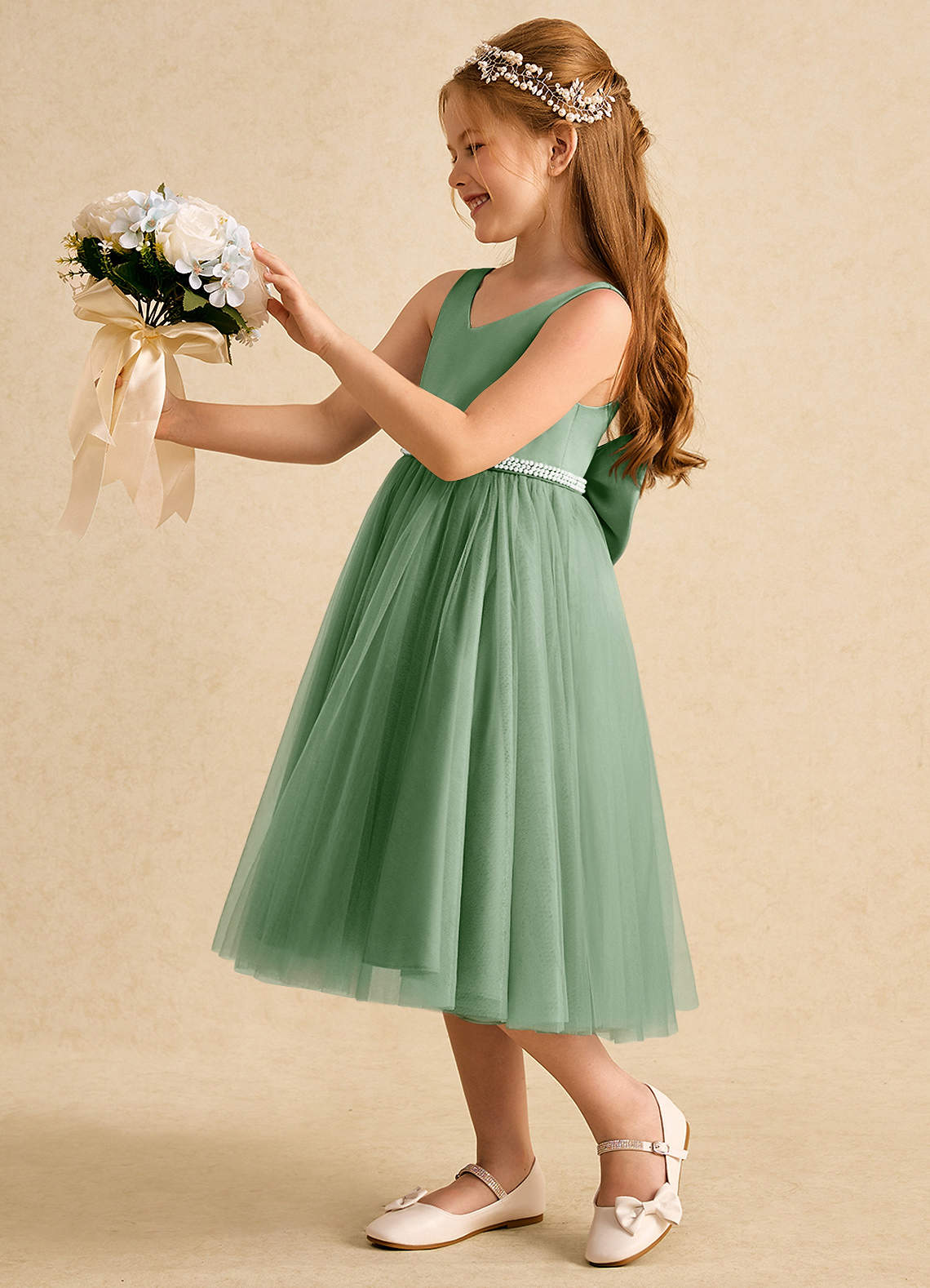 Azazie Firefly Robe Demoiselle D'honneur Fillette Robe Trapèze en Mat Satiné Arc Matcha image1