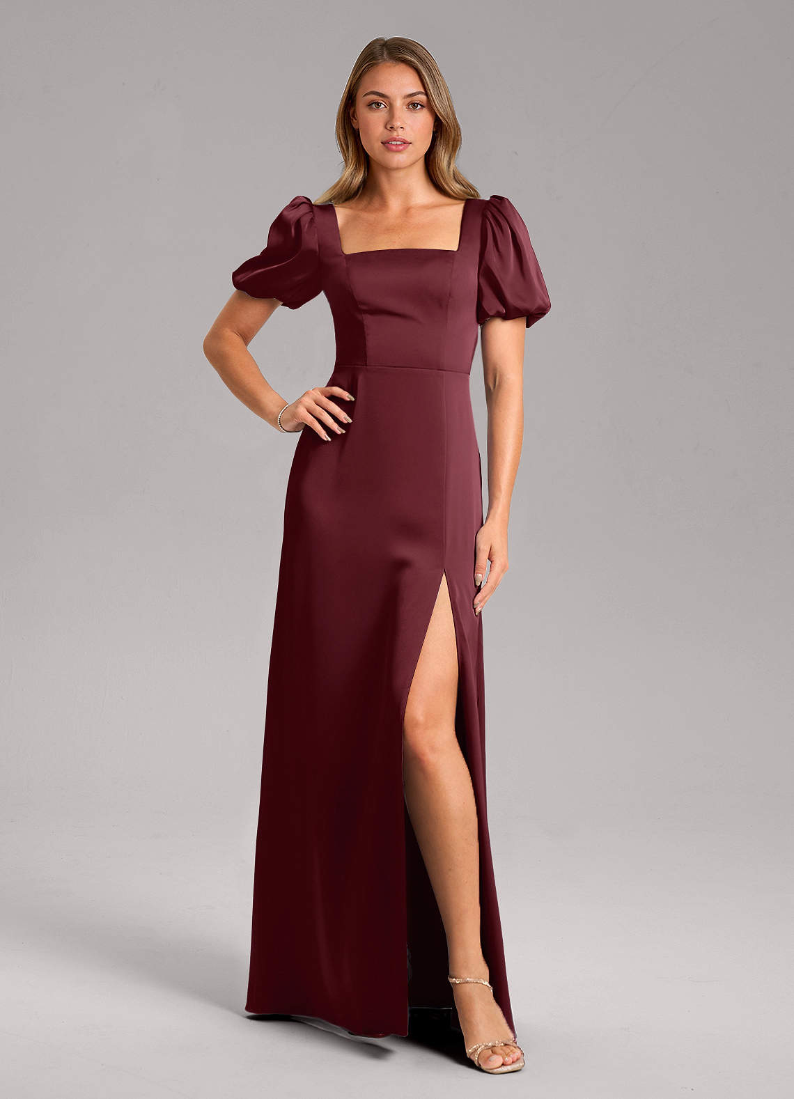Azazie Fyona Robes de demoiselle d'honneur Robe Trapèze en Satin extensible Plissée Cabernet image1