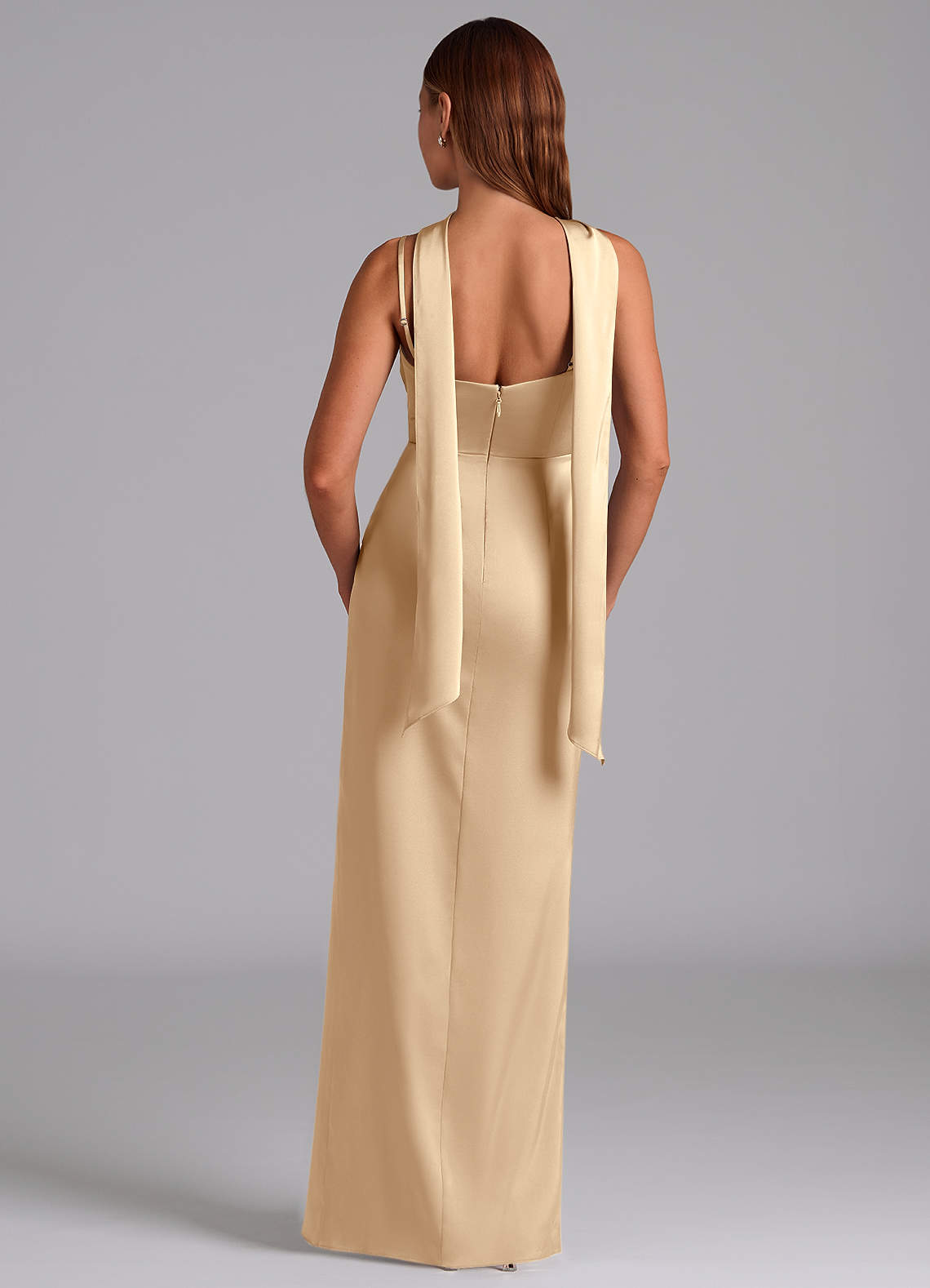 Azazie Calandra Robes de demoiselle d'honneur Robe Trapèze en Satin extensible Plissée Champagne image3