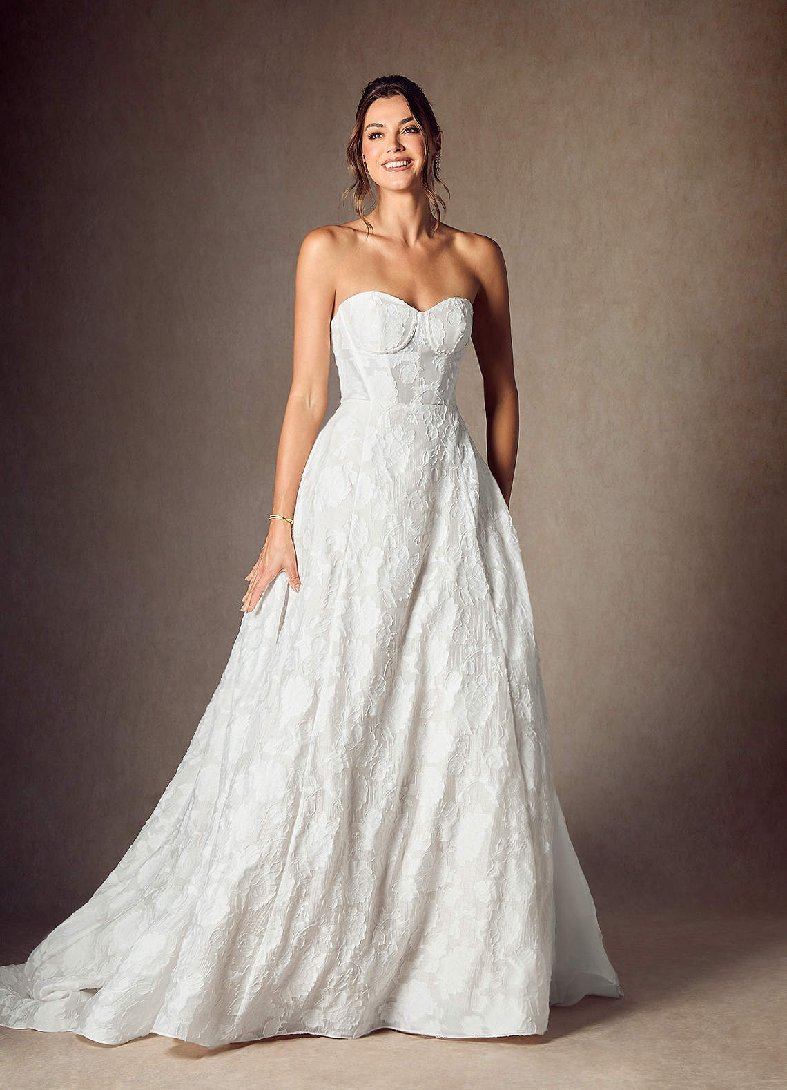 Azazie Meadow Vestidos de novia Vestido de Diamante Blanco de Jacquard Desgastado Floral de Corte Princesa con Sin tirantes image4