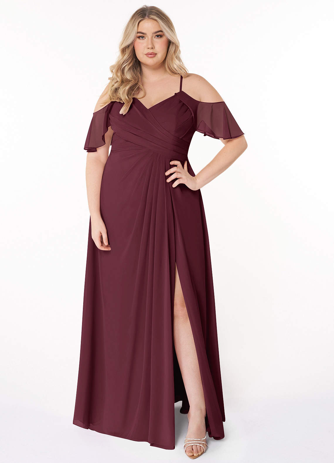 Azazie Dakota Vestidos de damas de honor Vestido de Cabernet de Gasa de Corte en A con Cuello en V plisado image1
