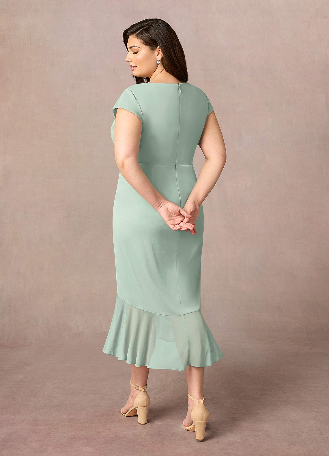 Azazie Renetta Venta Final Vestido de Agave de Malla de Corte Recto con Cuello en V plisado image10