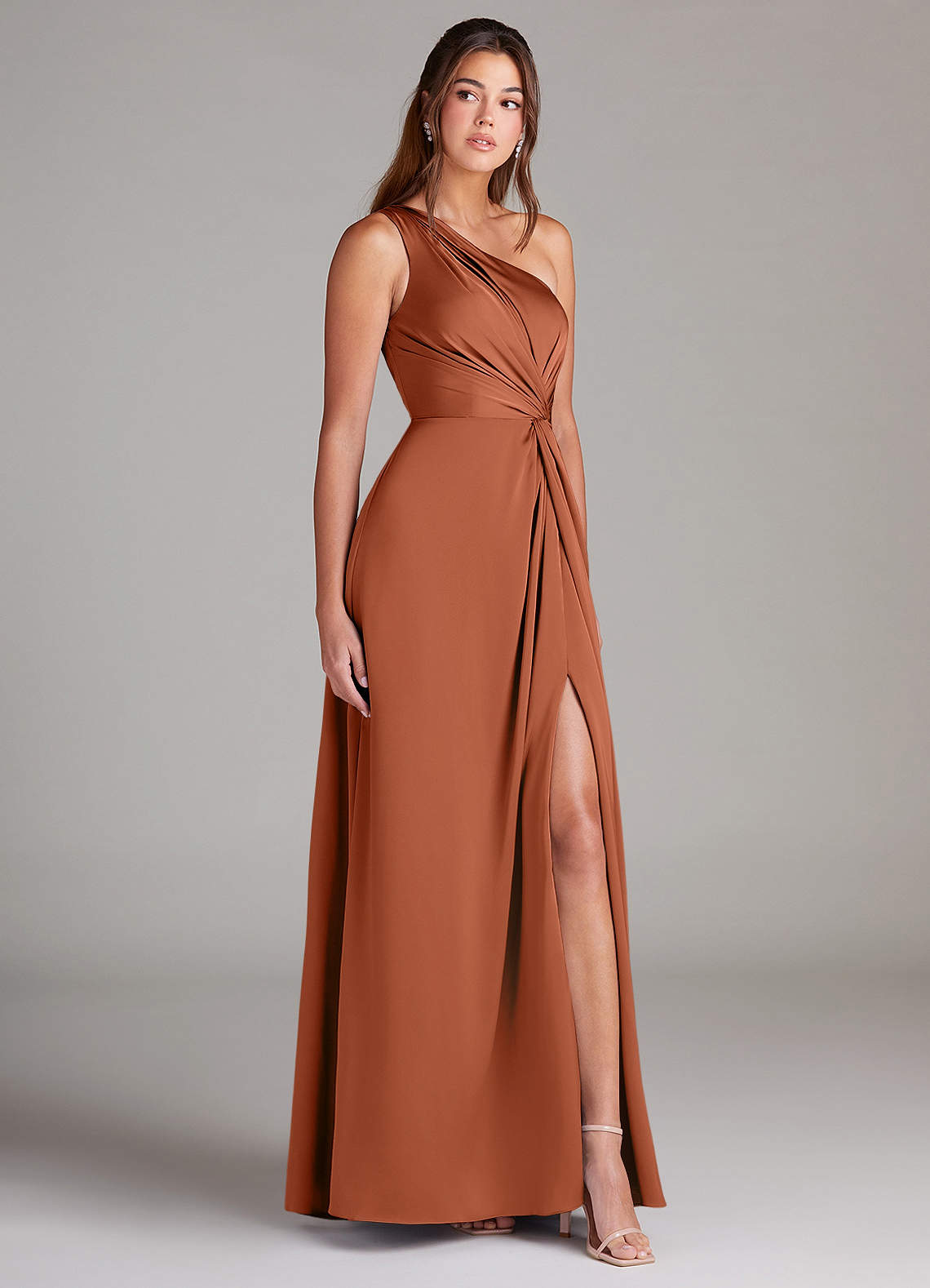 Azazie Brooke Robes de demoiselle d'honneur Robe Trapèze en Satin extensible Ue épaule Rose De Cèdre image3