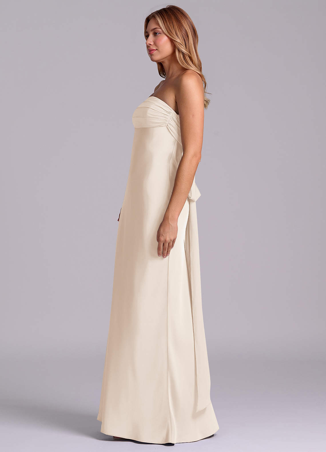 Azazie Ailanie Brudtärnklänningar Klä av Tubklänning i Stretch Satin Axelbandslös Vit Alabaster image5