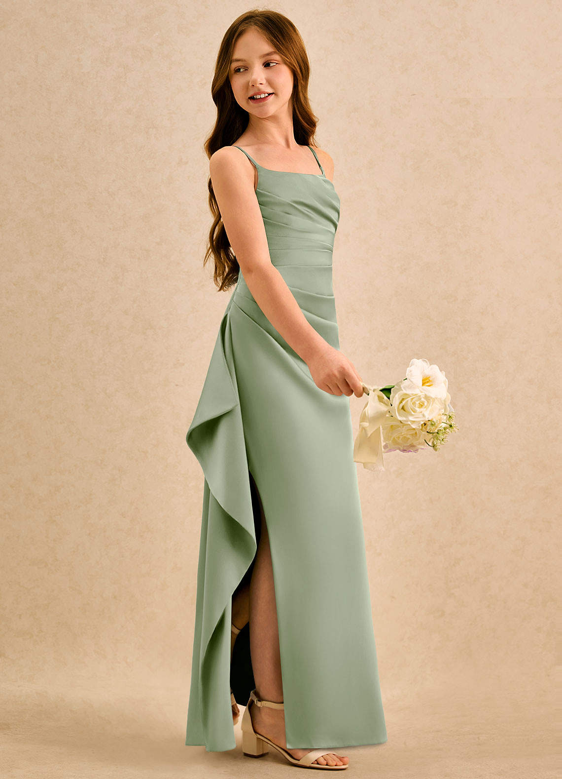 Azazie Cannoli Girls Formal Abiti da Ragazza di Fiori Abito A-Line in Raso Elasticizzato Plissettato Verde Salvia image4