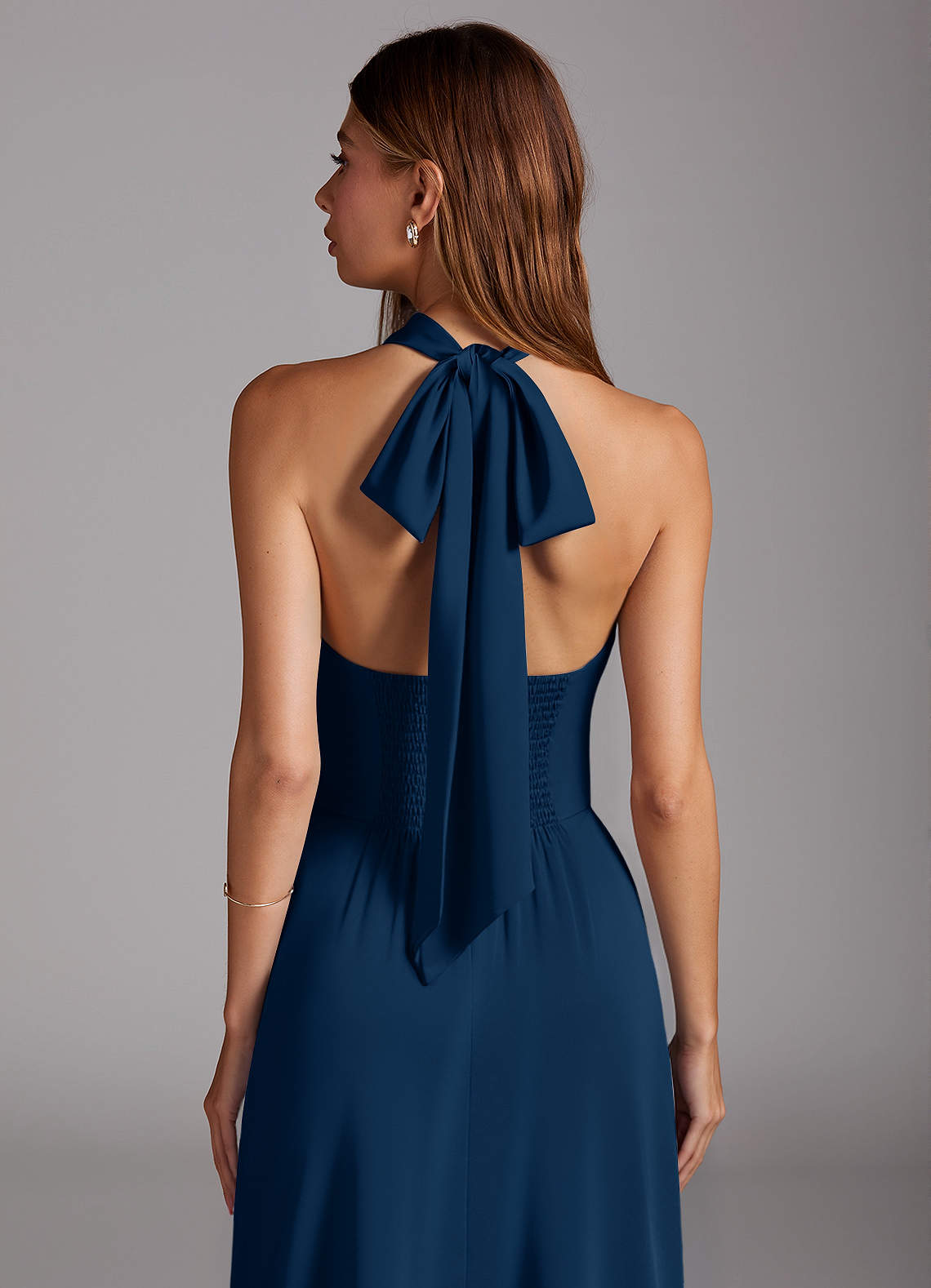 Azazie Myra Vestidos de madrinha de casamento Vestido Azul Marinho de Cetim elástico de Linha A com Gola Alta image1