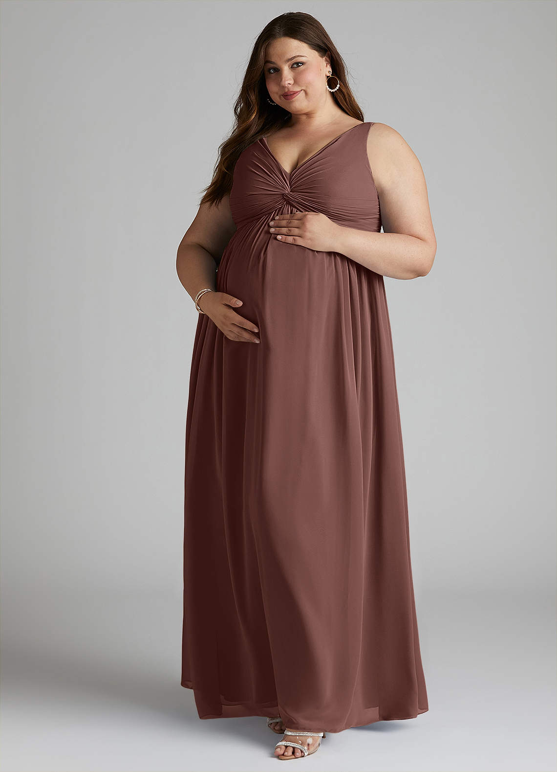 Azazie Yetta Brudepigekjoler til gravide A-Line V-hals samlet Chiffon Gulv-længde Kjole image8