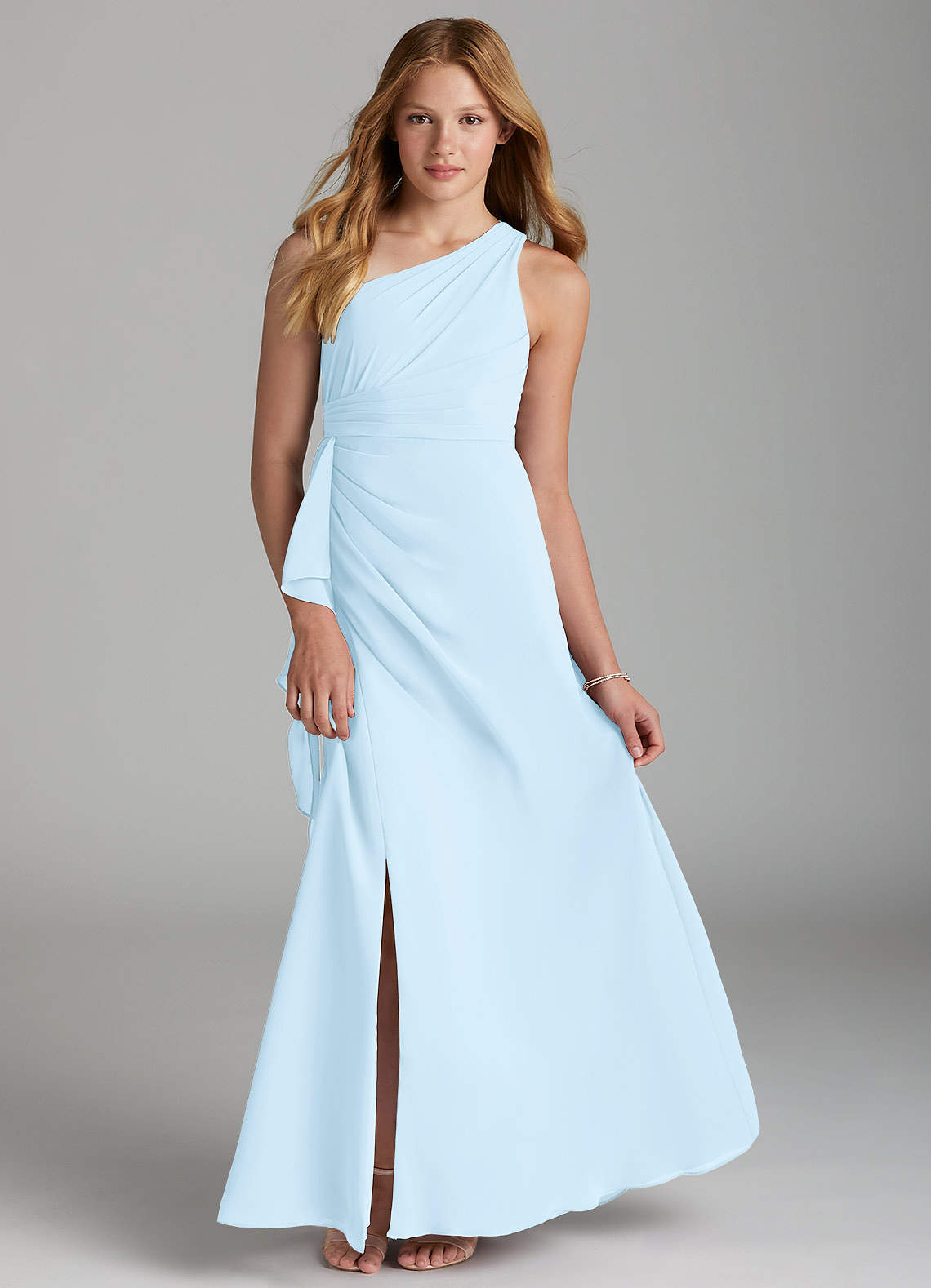 Azazie Maive Junior Robe Trapèze en Mousseline de soie Plissée Bleu Ciel image1