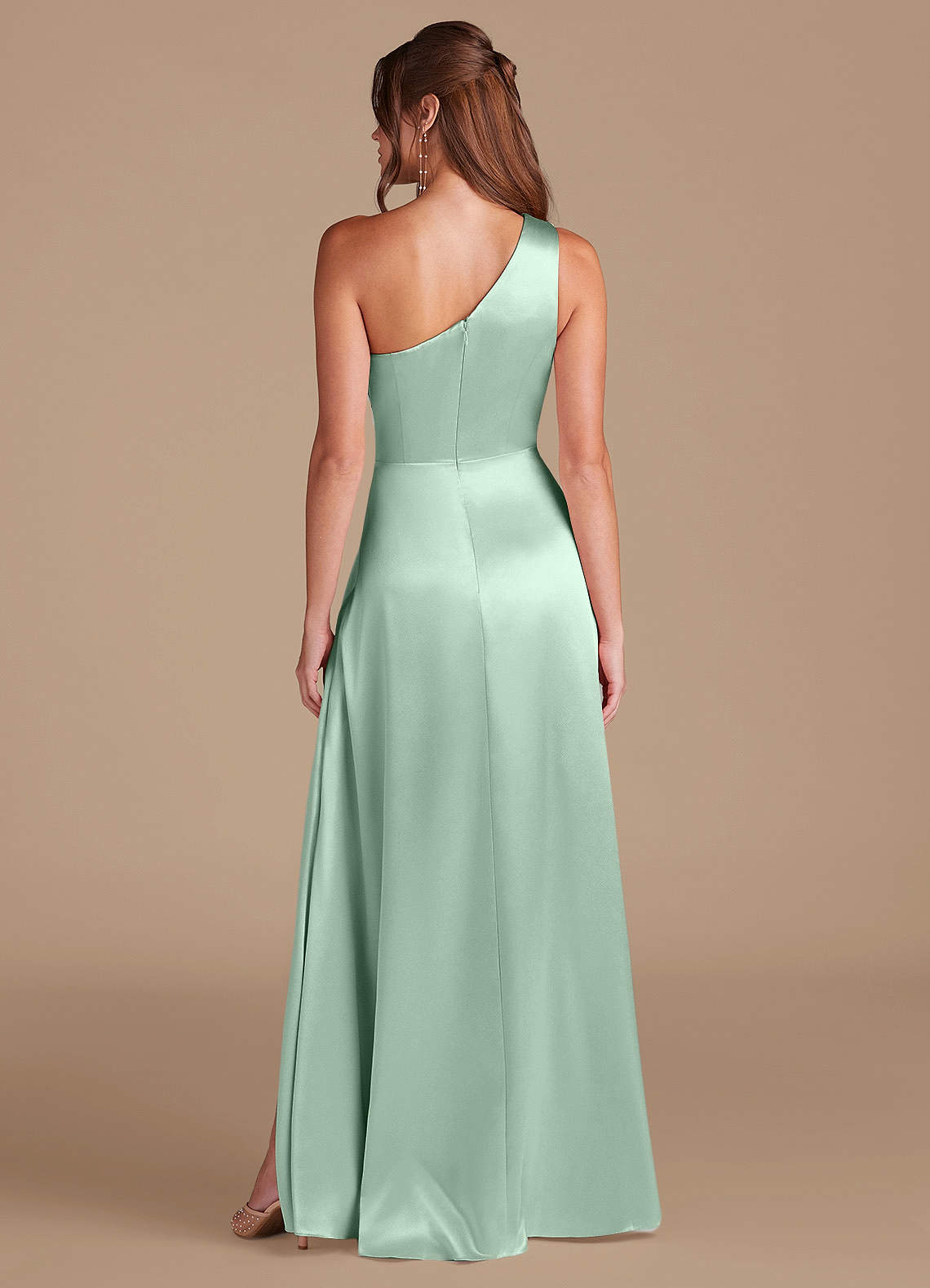 Azazie Brooke Abiti da Damigella Abito A-Line in Raso Metallizzato Monospalla Agave image6