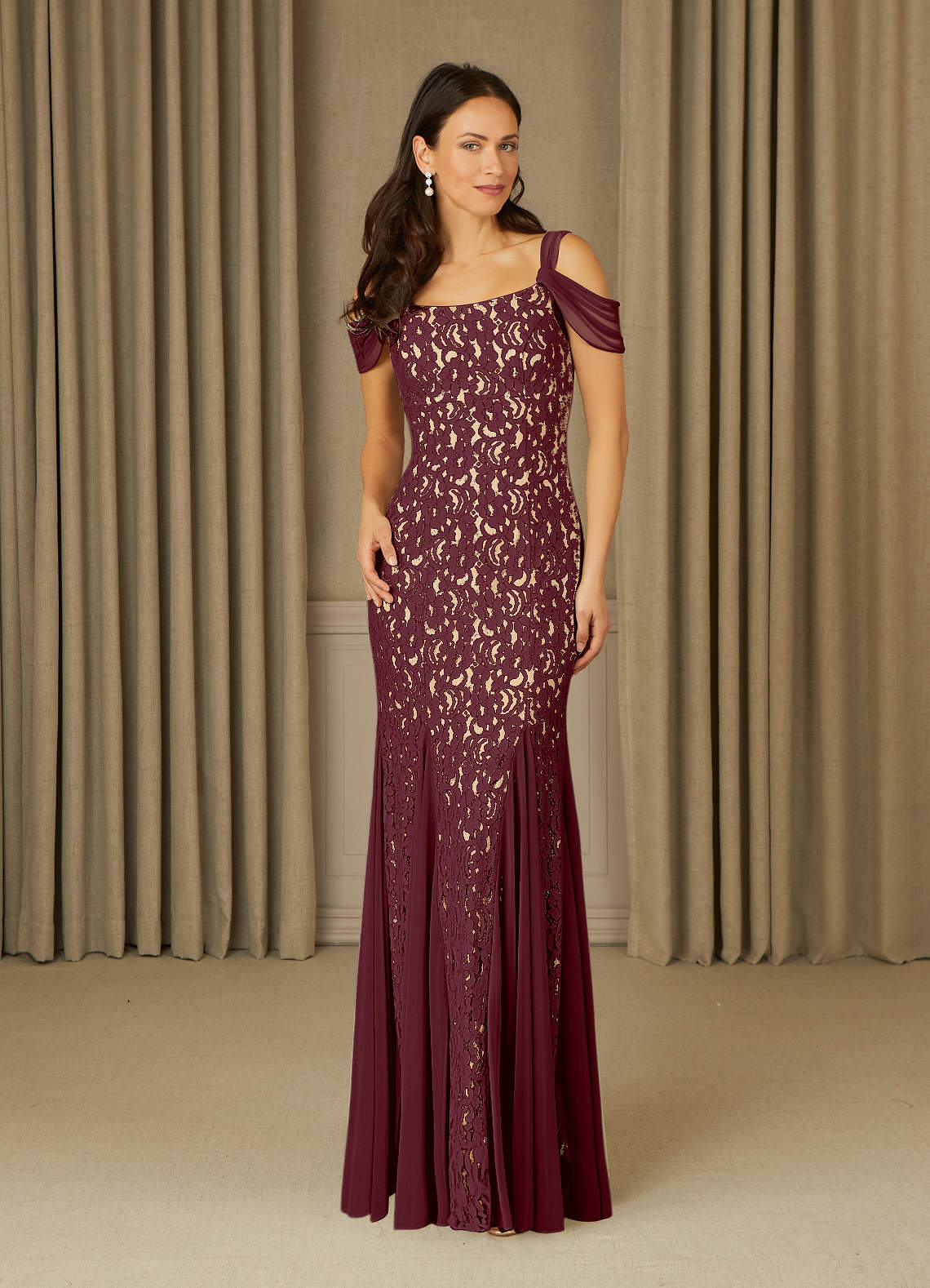 Azazie Claribel vestidos de madre de la novia Vestido de Cabernet de Encaje de Sirena con Vestidos sin tirantes image1