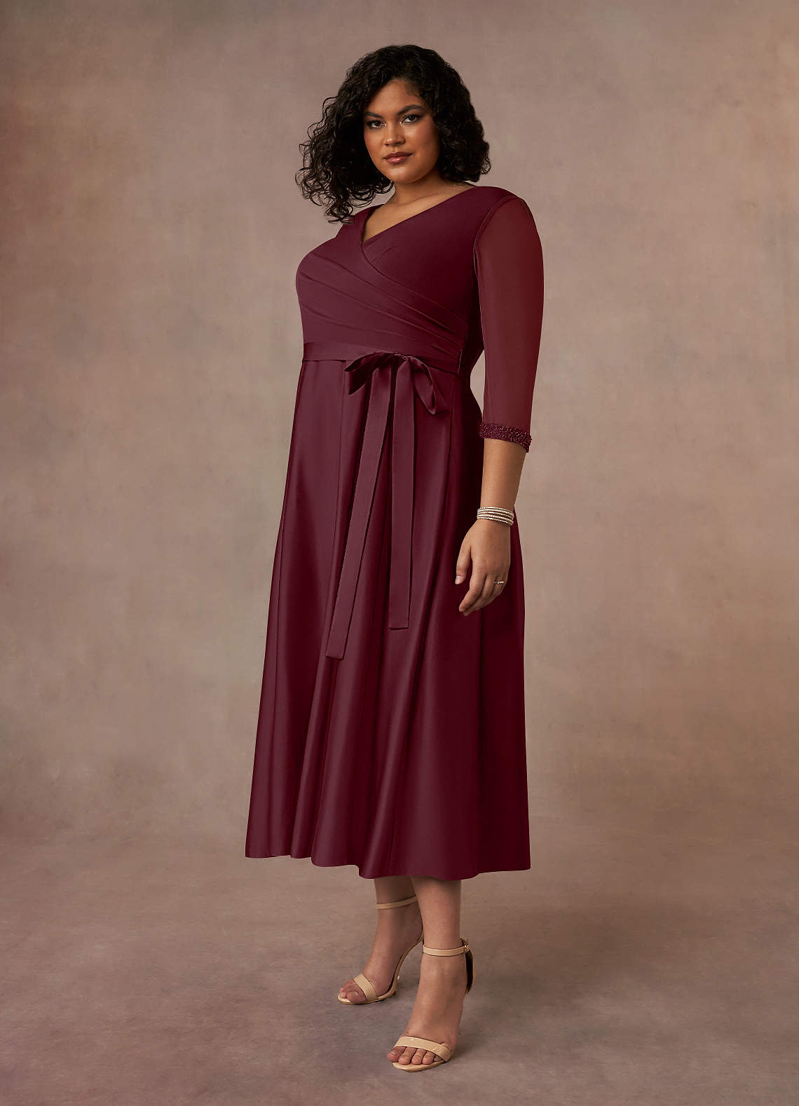 Azazie Maritza Abiti per la Madre della Sposa Abito A-Line in Raso Opaco Plissettato Cabernet image7