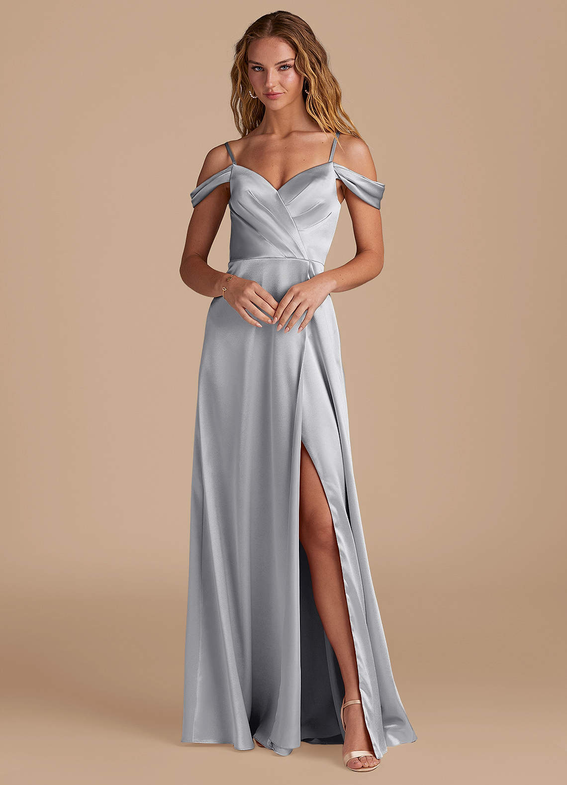 Azazie Ocean Robes de demoiselle d'honneur Robe Trapèze en Satiné métallisé Épaule décolletée Argent image1