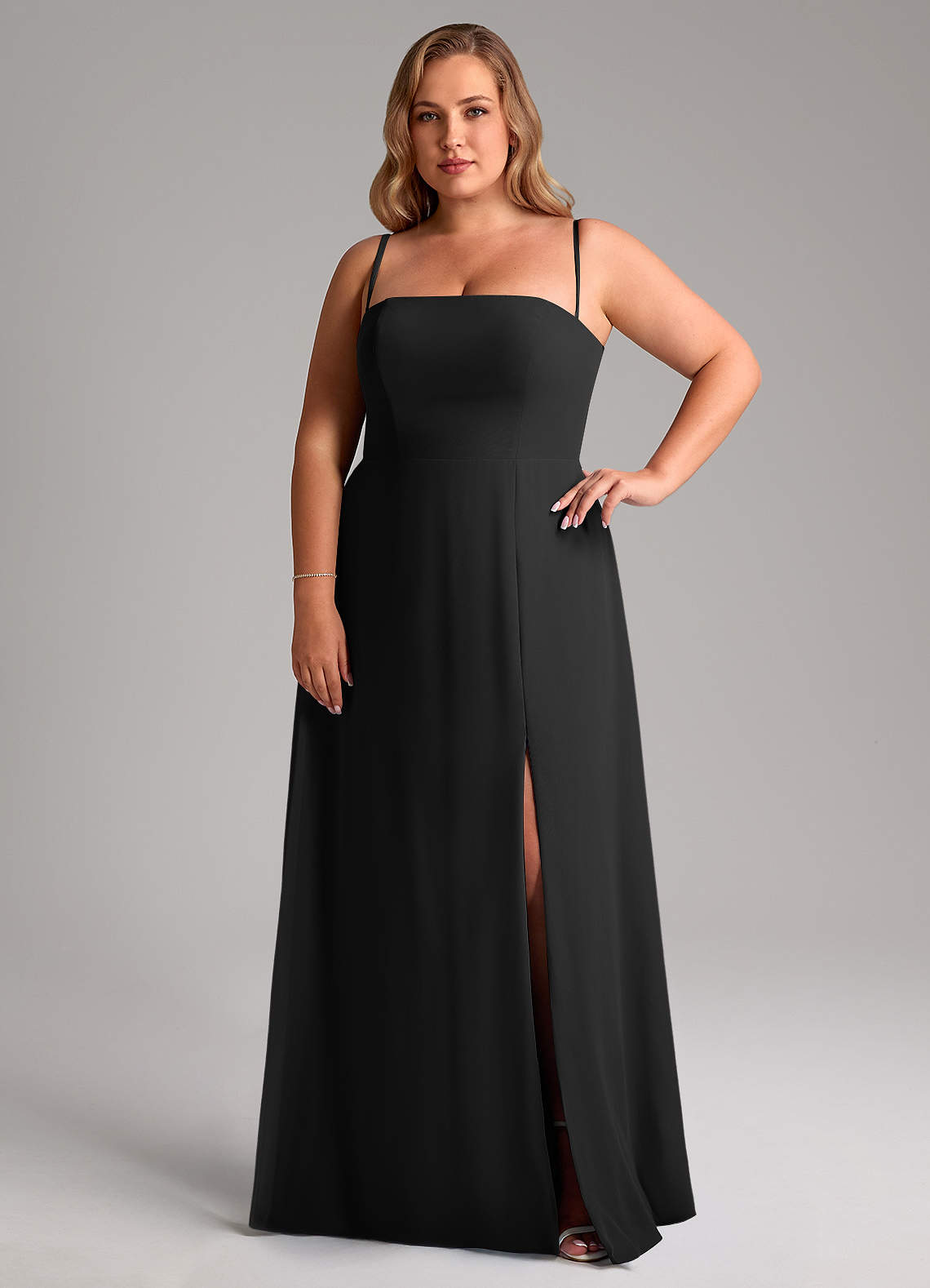 Azazie Wren Vestidos de damas de honor Vestido de Negro de Gasa de Corte en A Convertible con Corte Lateral image13