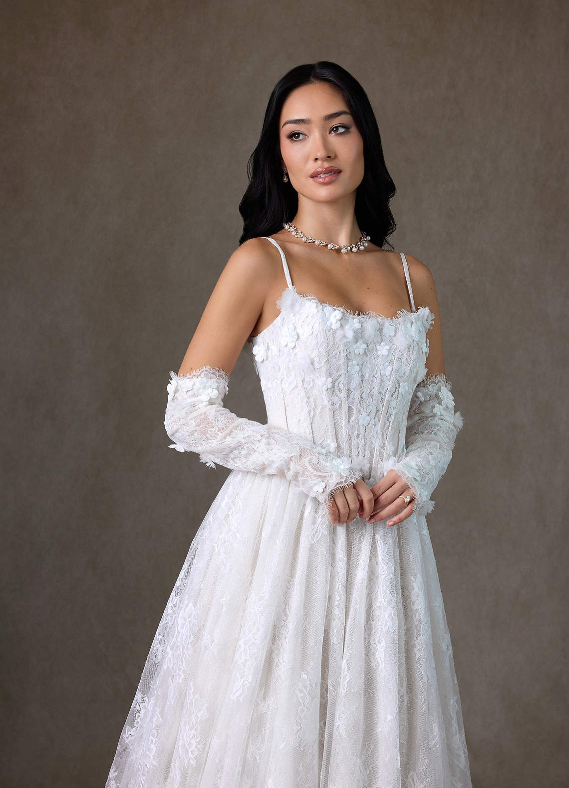 Azazie Vanessa Robes de mariée Robe Princesse en Dentelle Sans bretelles Blanc De Diamant image14