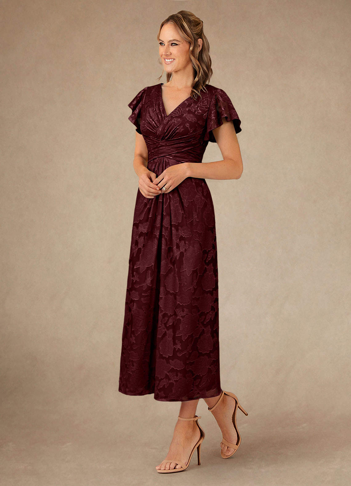 Azazie Vera vestidos de madre de la novia Vestido de Cabernet de Devorado Floral de Corte En A con Plisado image1