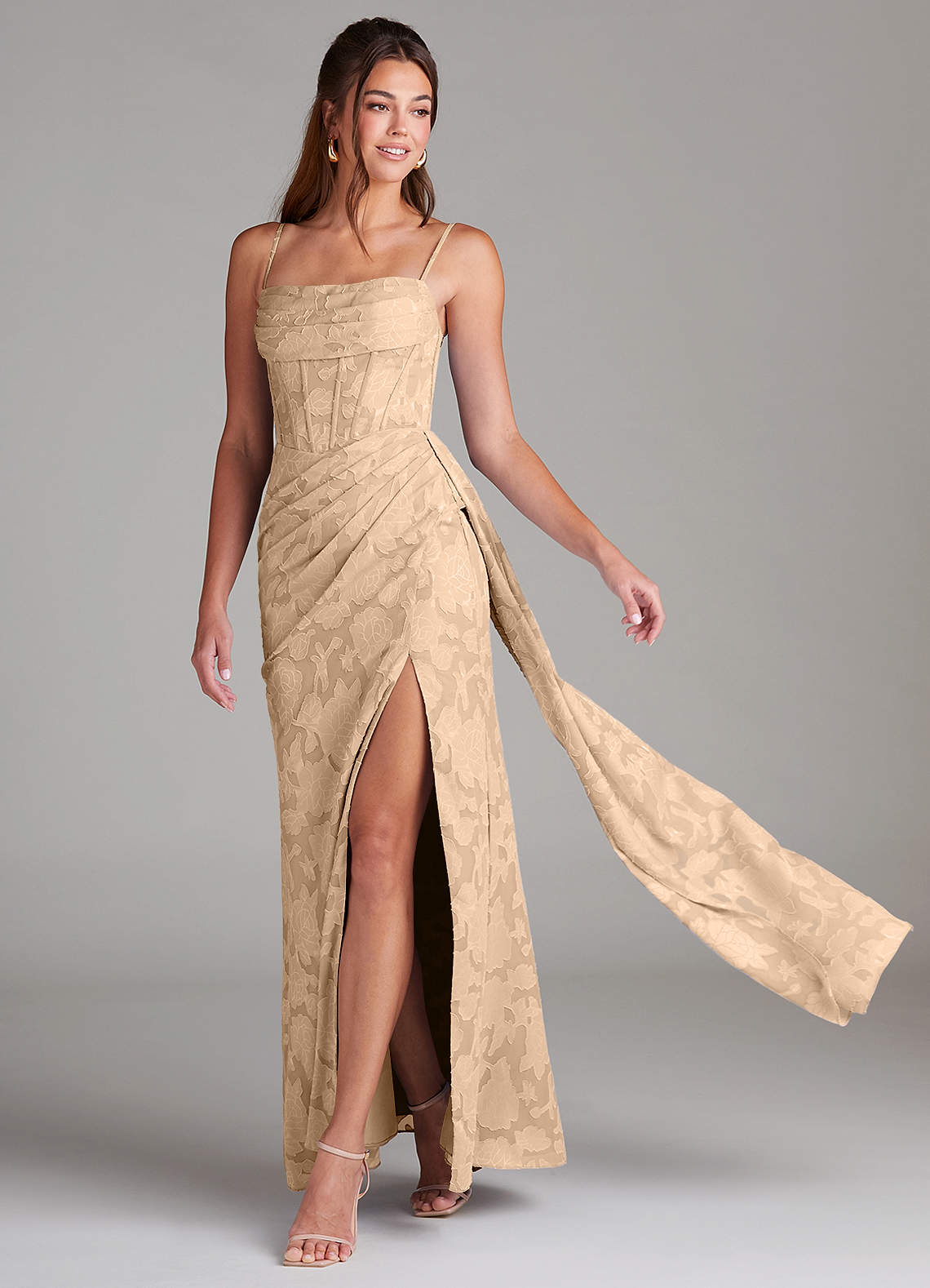 Azazie Denisa Brautjungfernkleider Etui Plissee Blumen-Burnout Kleid Champagner image1