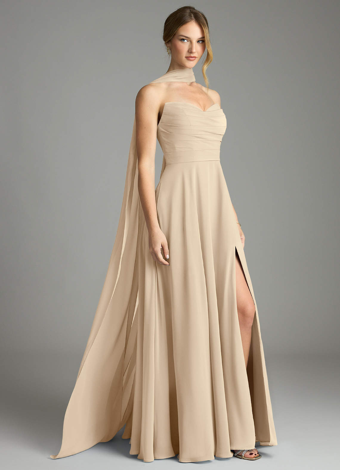 Azazie Ayla Abiti da Damigella Abito A-Line in Chiffon Scollo a Cuore Champagne image1