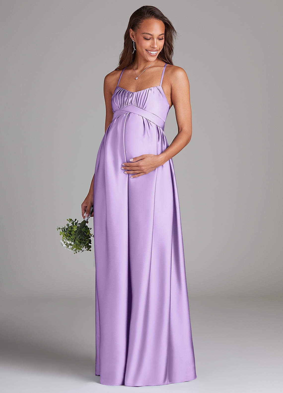 Azazie Llana Robes de demoiselle d'honneur de maternité Robe Trapèze avec poches Longueur ras du sol Satin extensible image1