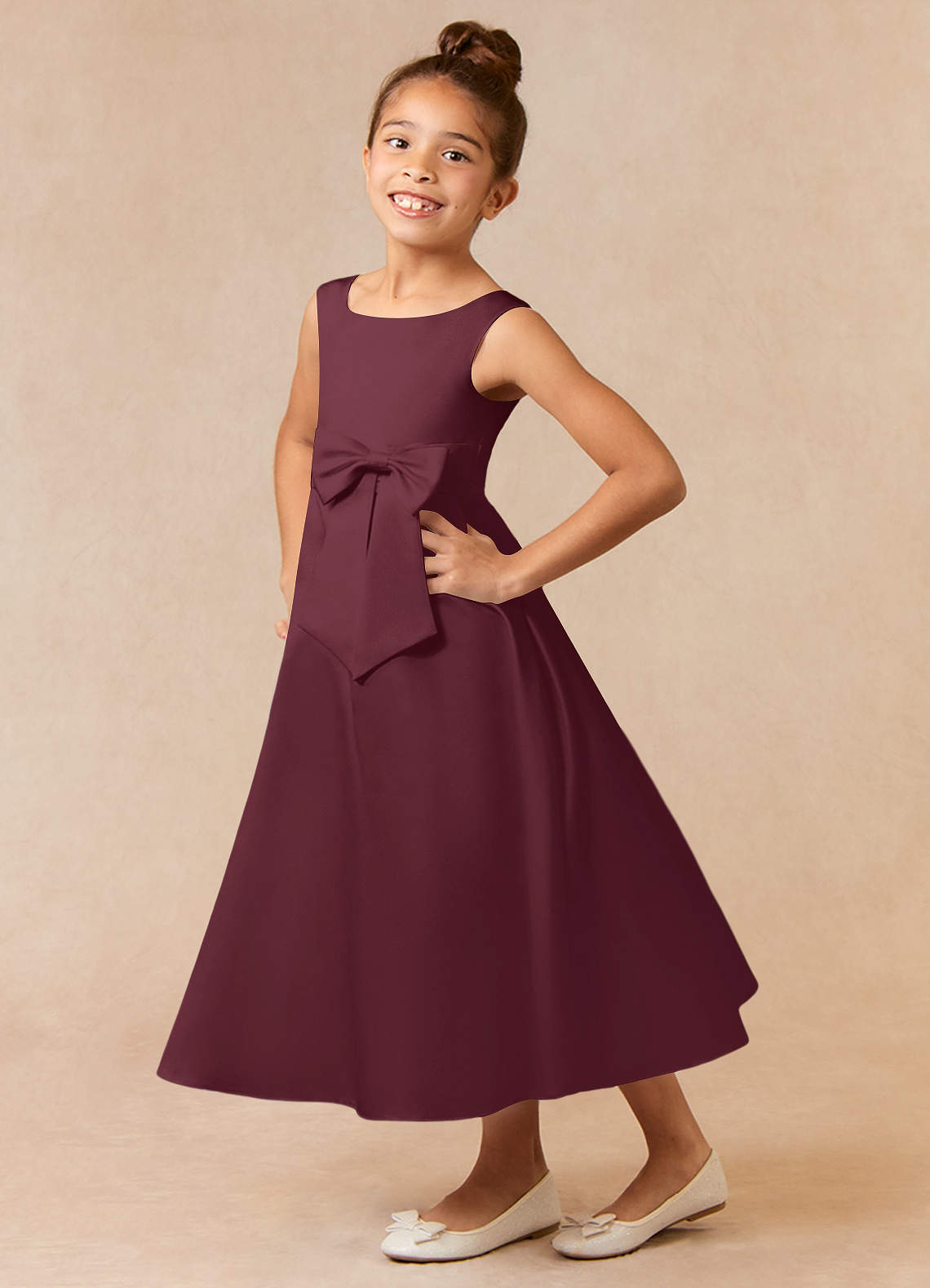 Azazie Lindy vestidos de niña de las flores Vestido de Cabernet de Satin Mate de Acampanado con Plisado image1