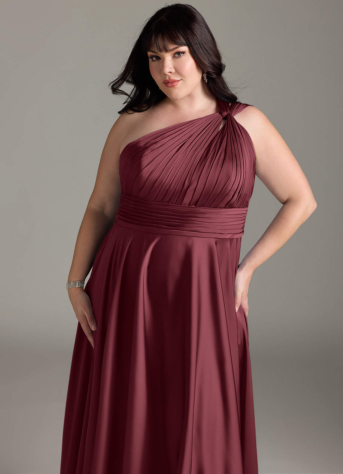 Azazie Charlize Vestidos de damas de honor Vestido de Merlot de Satén Elástico de Corte en A con Hombro unilateral image13