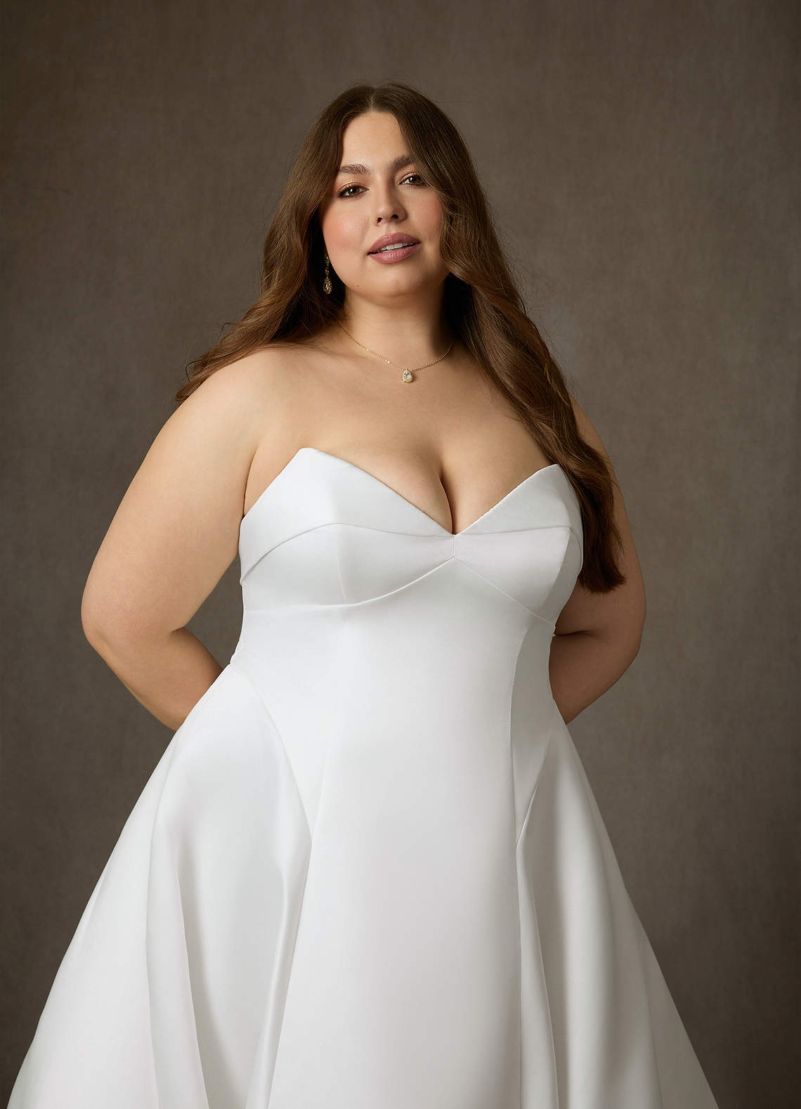 Azazie Junessa Brudekjoler En streg Stropløs Satin Kapel tog Kjole image7