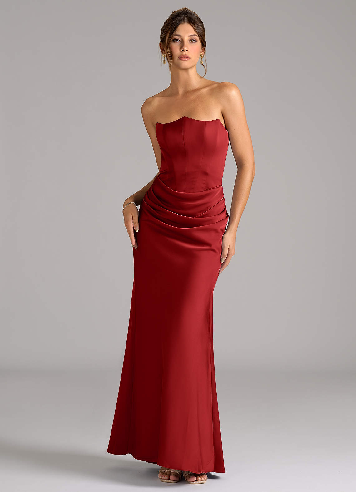 Azazie Debby Brautjungfernkleider Wandelbar Meerjungfrau-Linie Schulterfrei Stretch-Satin Kleid Granatapfelrot image1