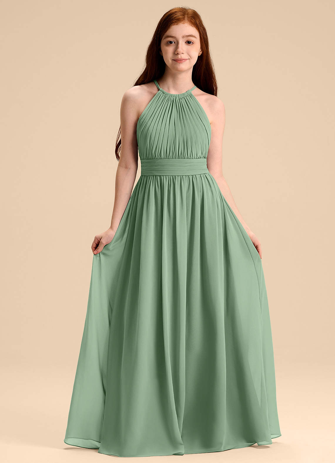 Azazie Malone Junior Robe Trapèze en Mousseline de soie Plissée Matcha image1